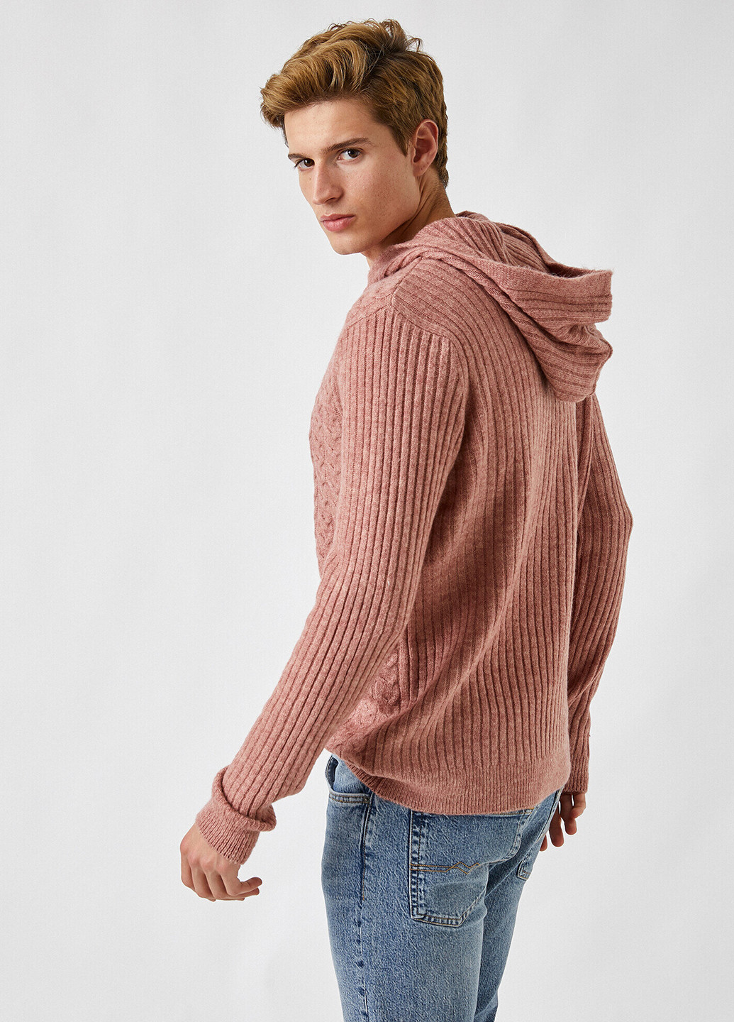 Светло-розовый демисезонный свитер KOTON