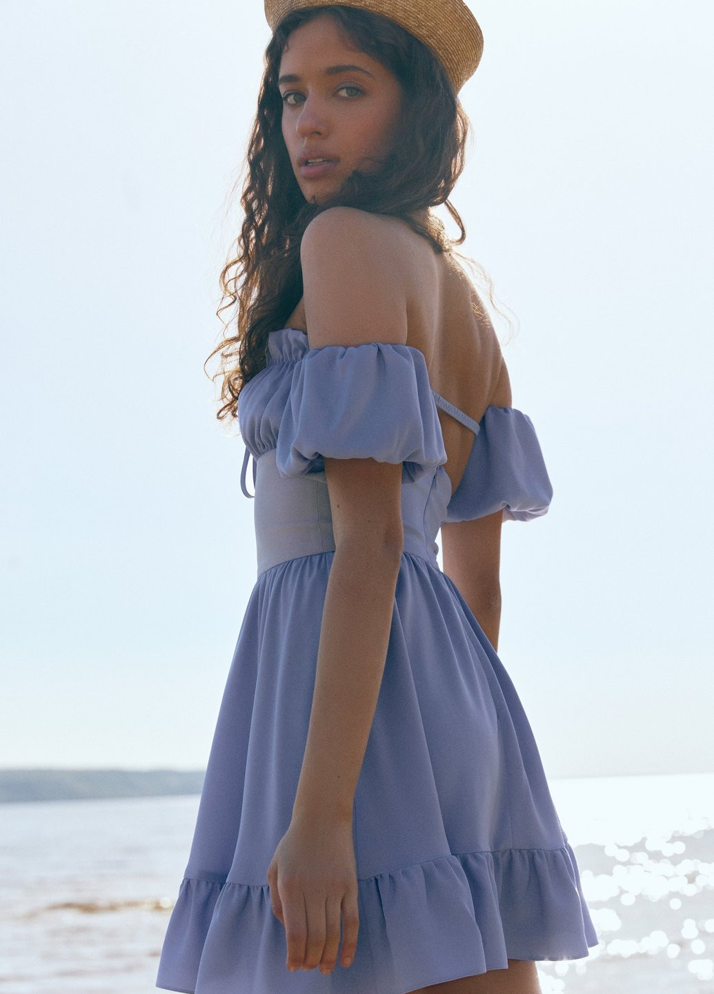 Голубое кэжуал платье с открытыми плечами Gepur однотонное