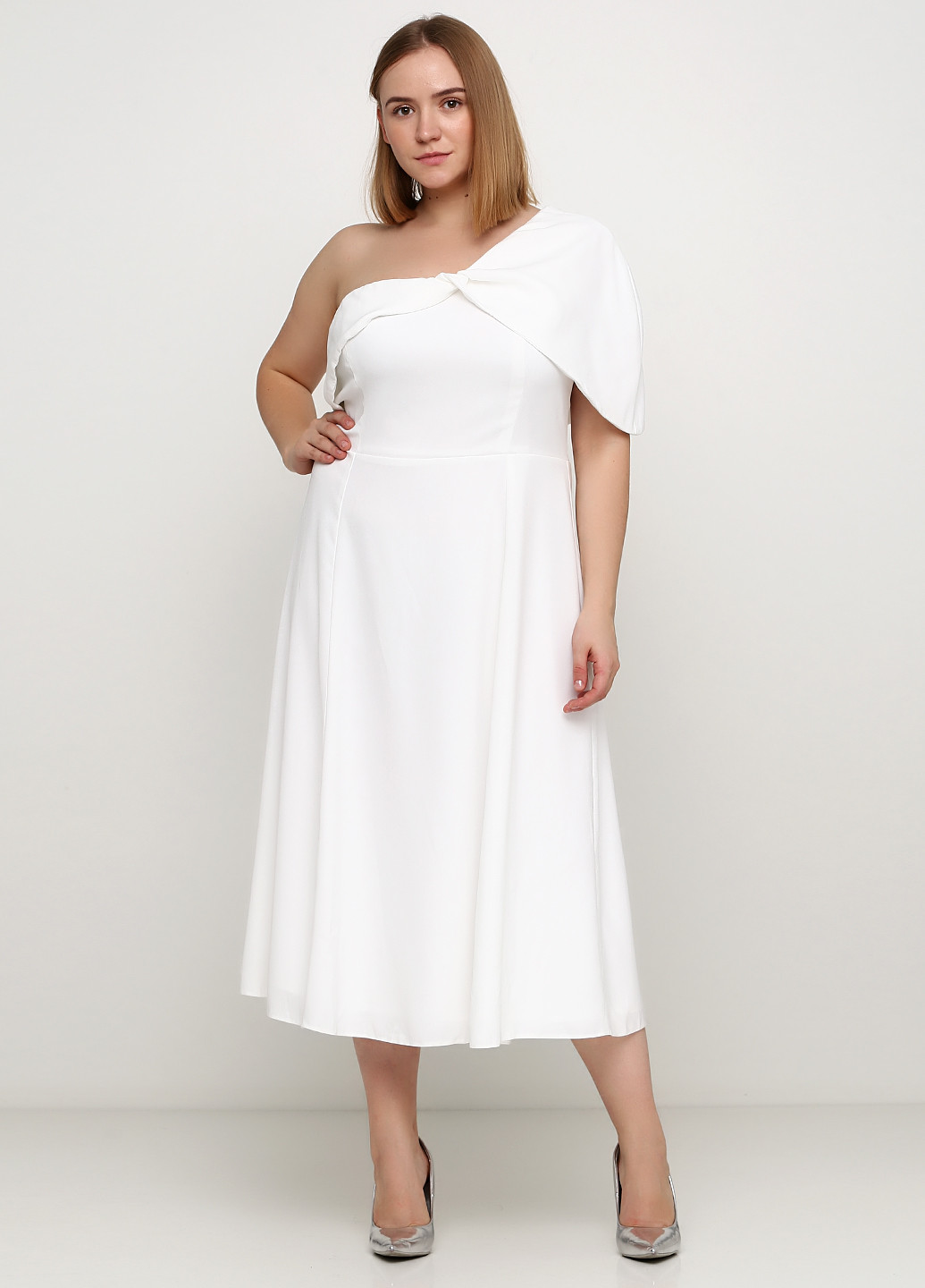 Белое коктейльное платье клеш Asos однотонное