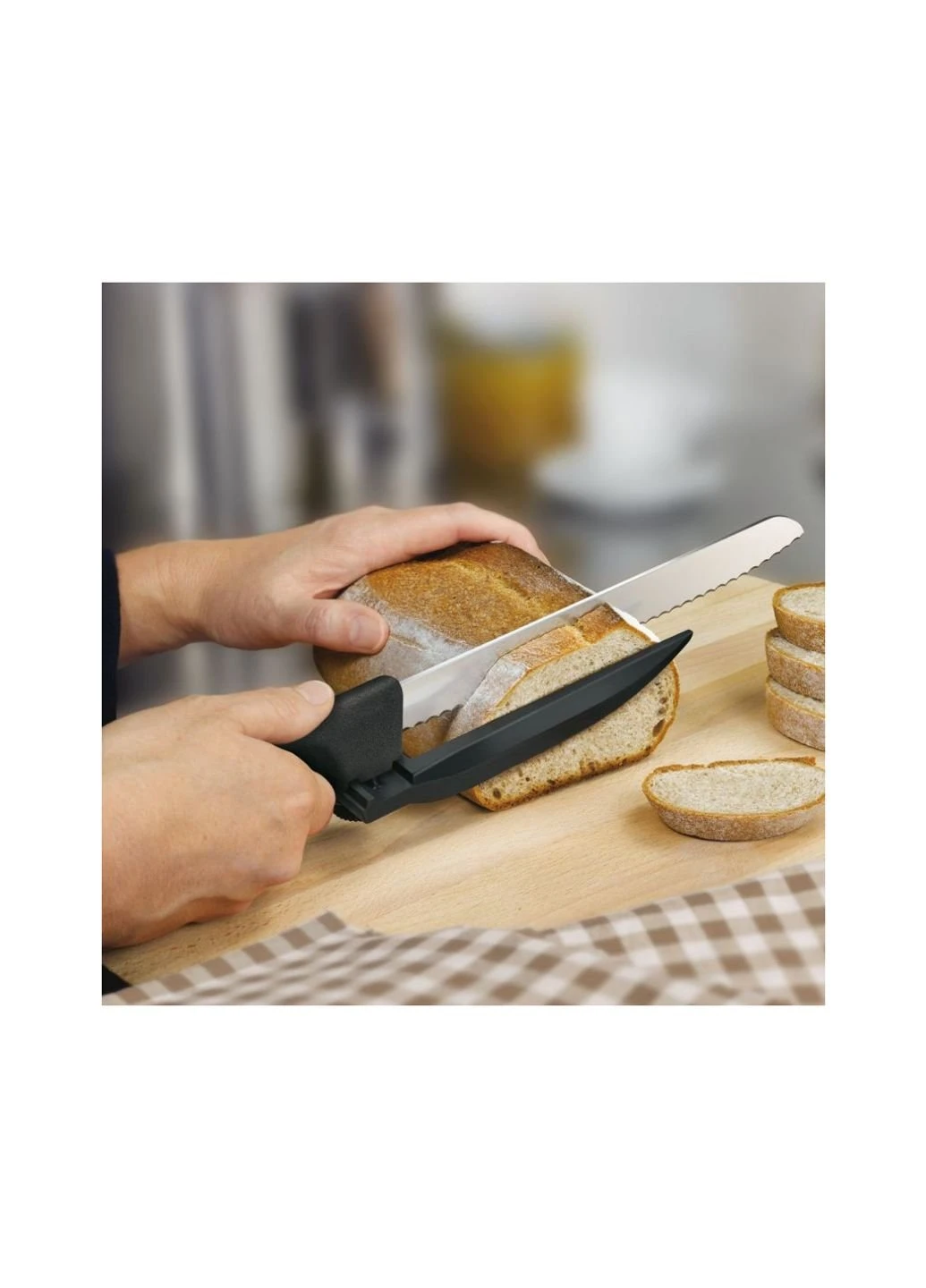Кухонний ніж SwissClassic DUX 21 см Serrated Black (6.8663.21) Victorinox (254081840)