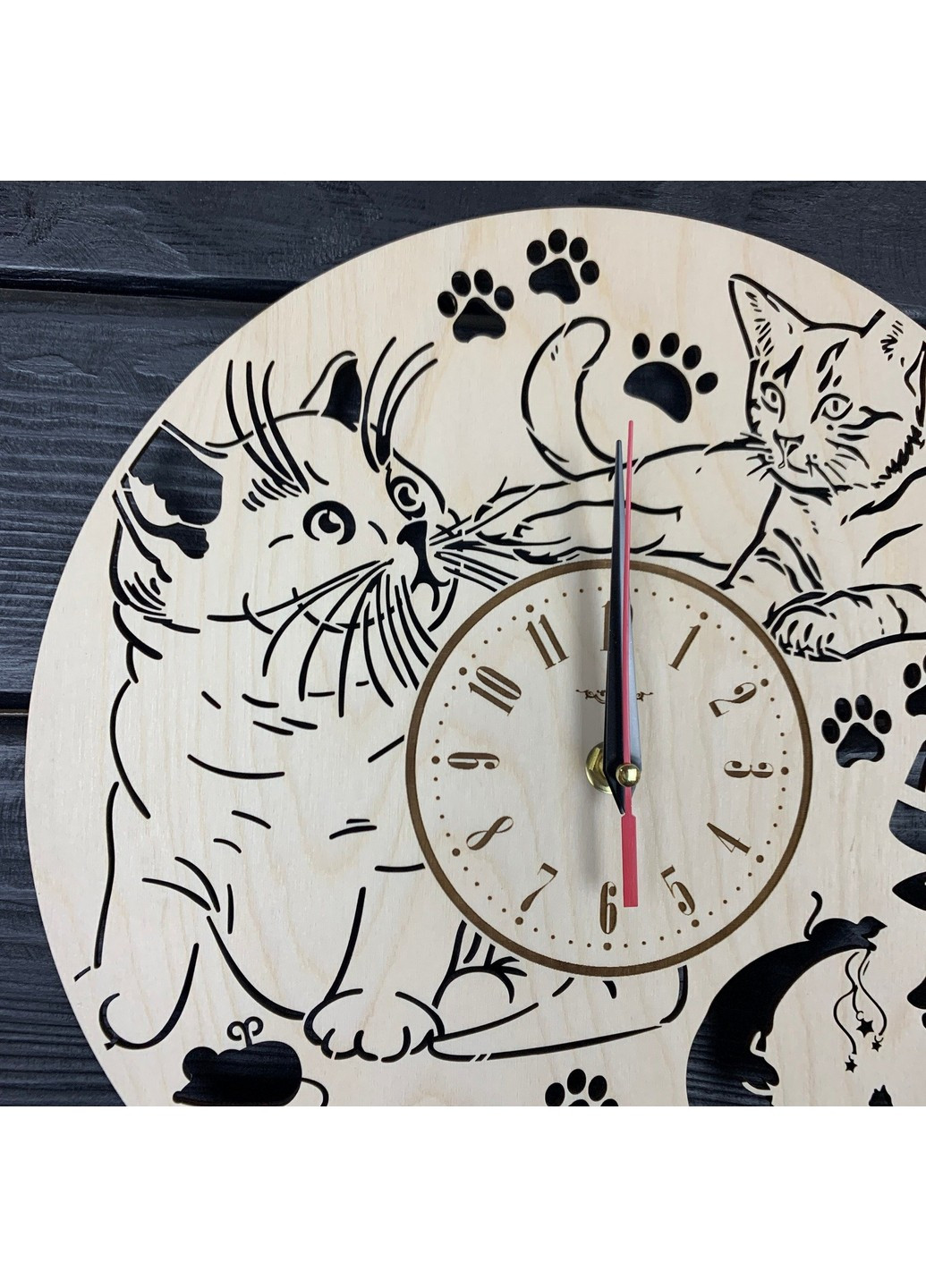 Універсальний настінний годинник з дерева "Пухнасті котики" 7Arts (253567567)