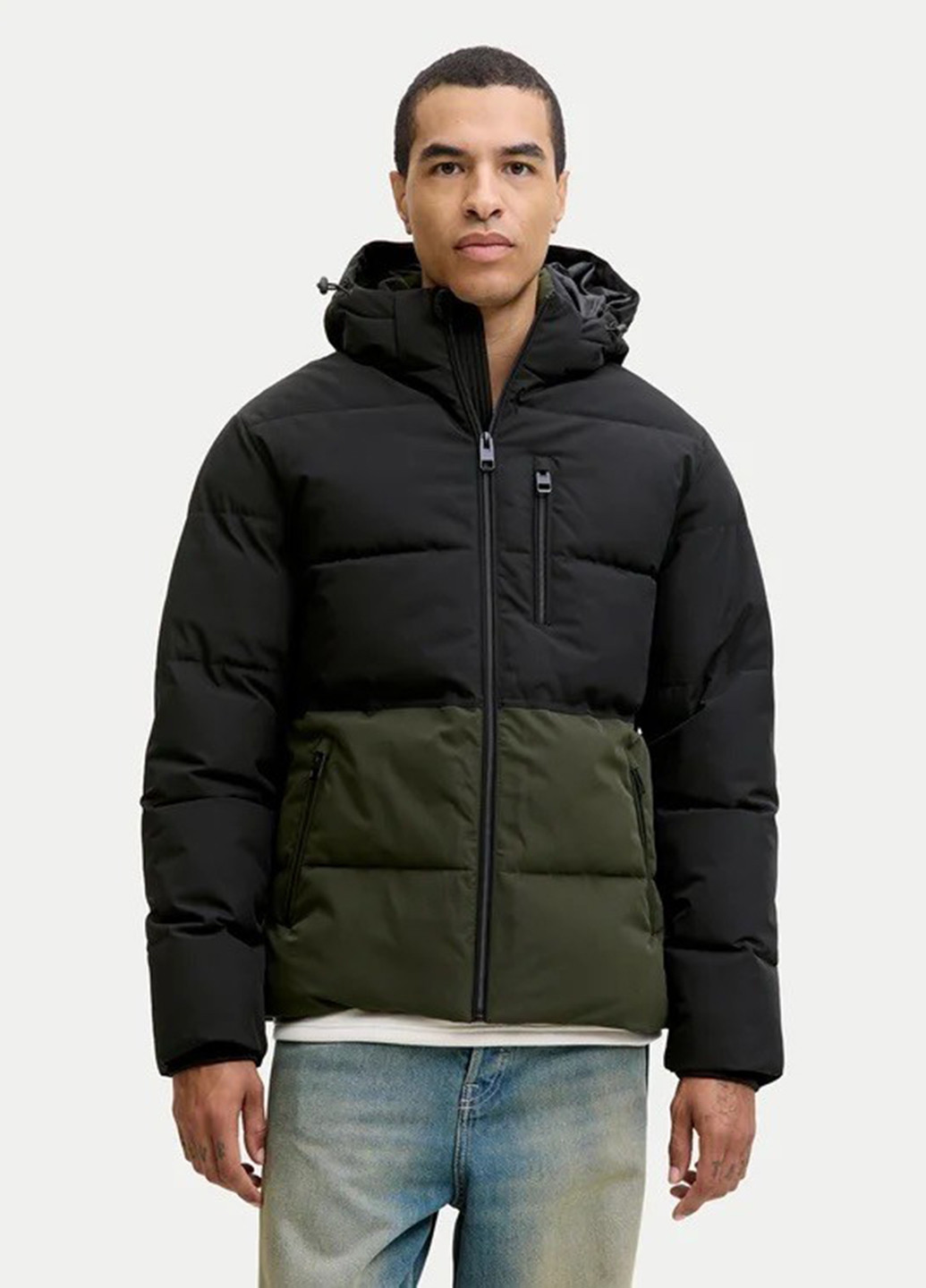 Темно-зелена демісезонна куртка Jack & Jones