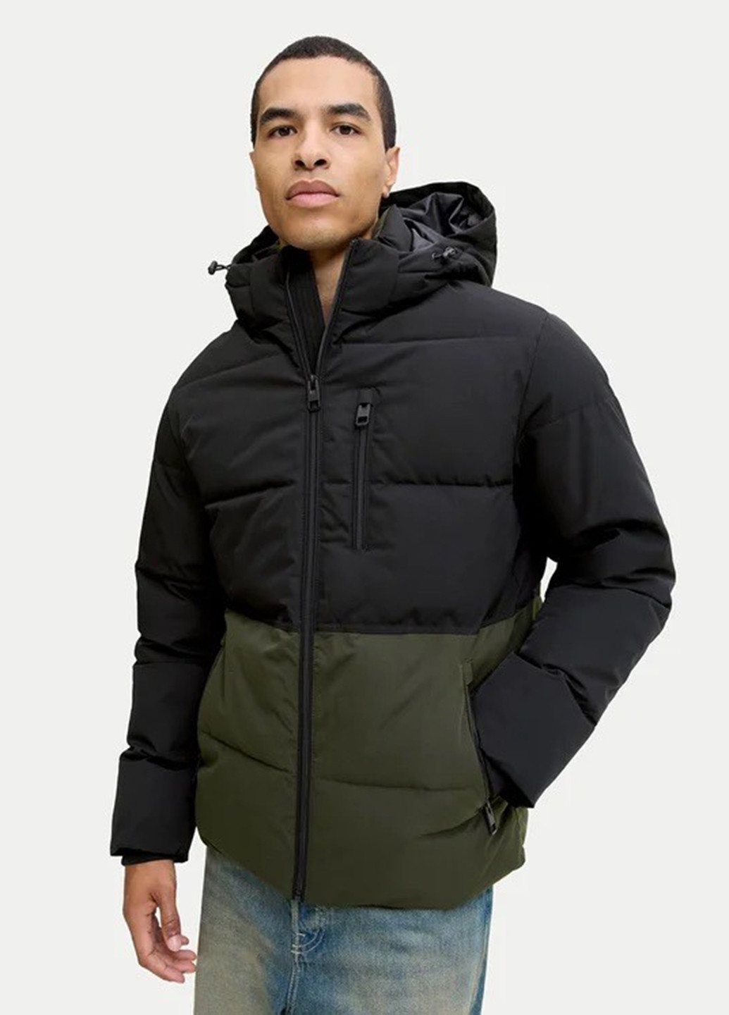 Темно-зелена демісезонна куртка Jack & Jones