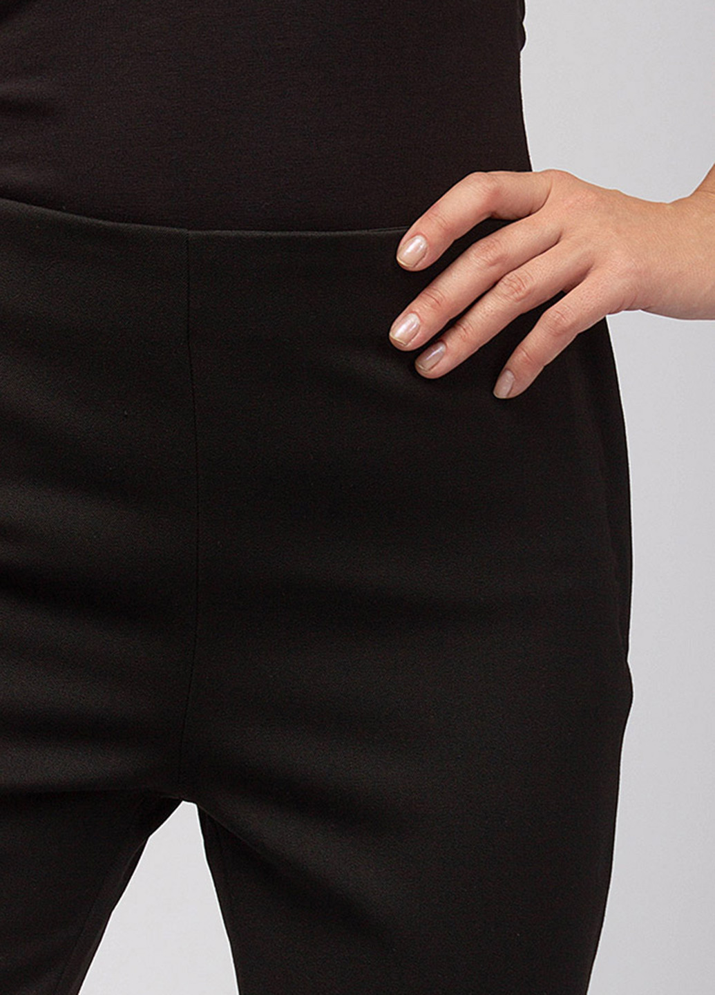 Черные кэжуал демисезонные зауженные брюки NEVER MORE
