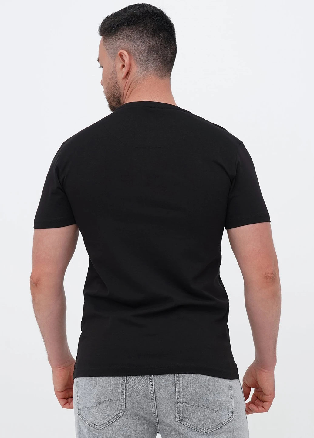 Черная футболка Trend Collection