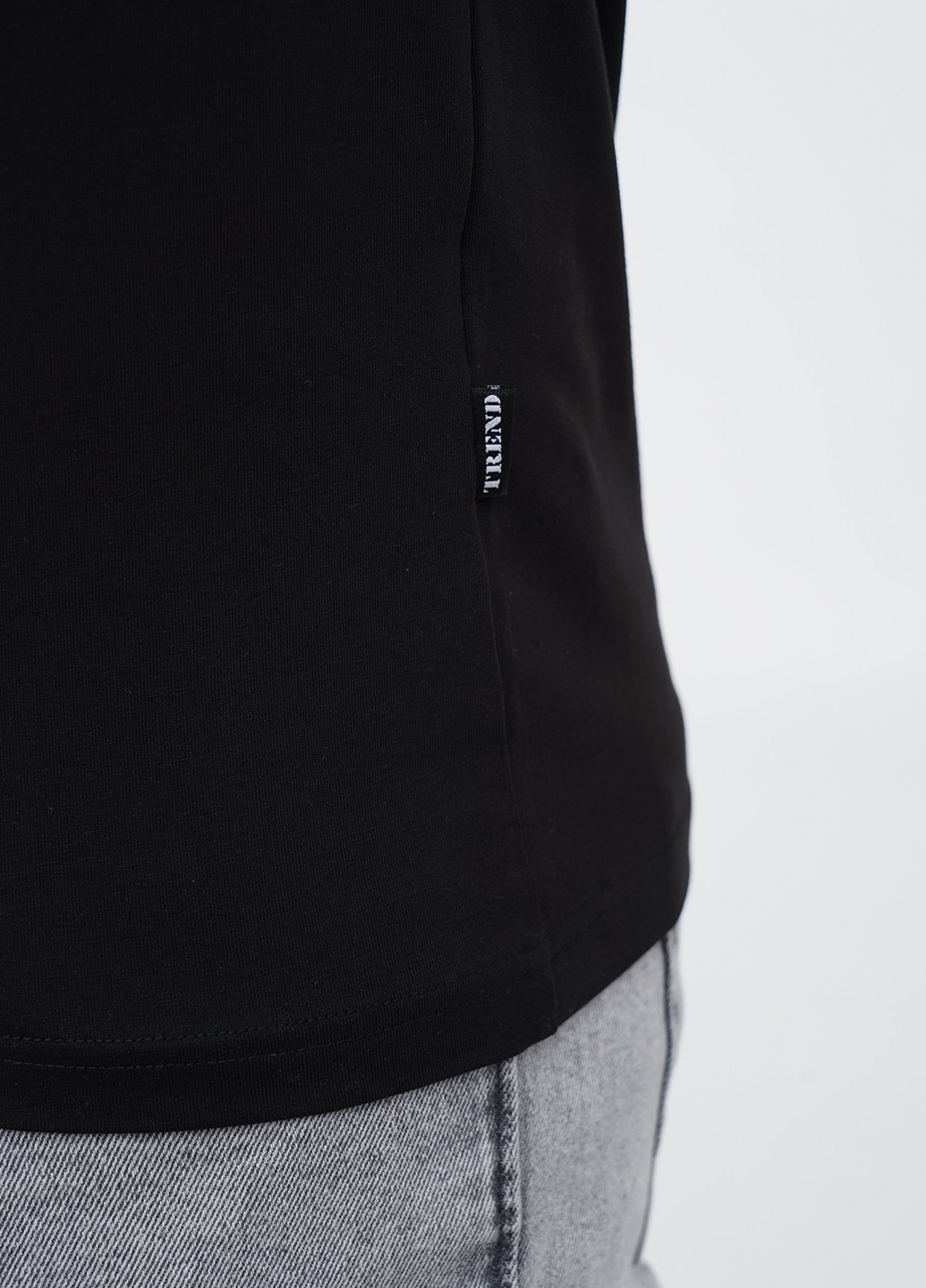 Черная футболка Trend Collection