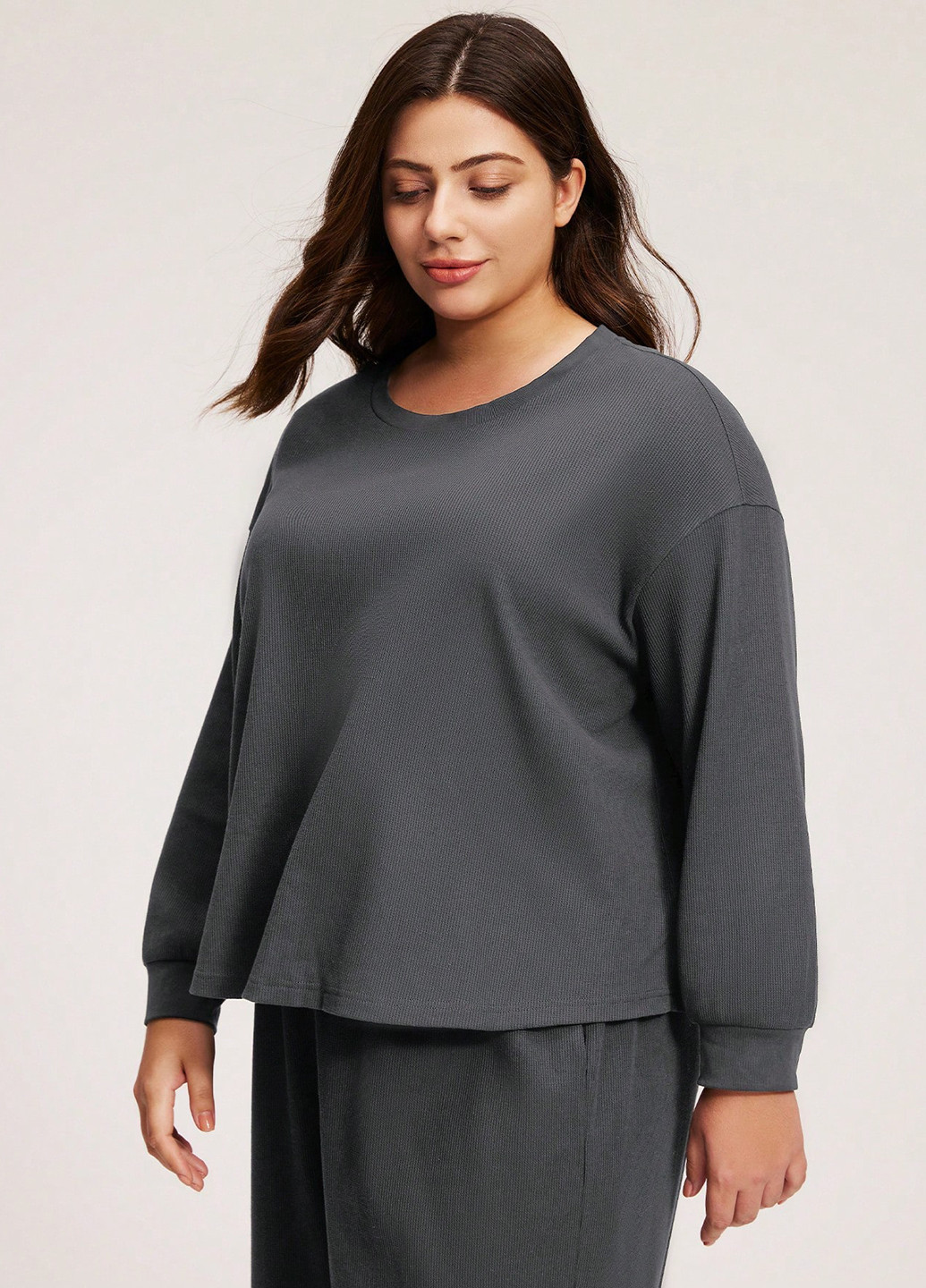 Темно-серая всесезон пижама (логслив, брюки) лонгслив + брюки SHEIN