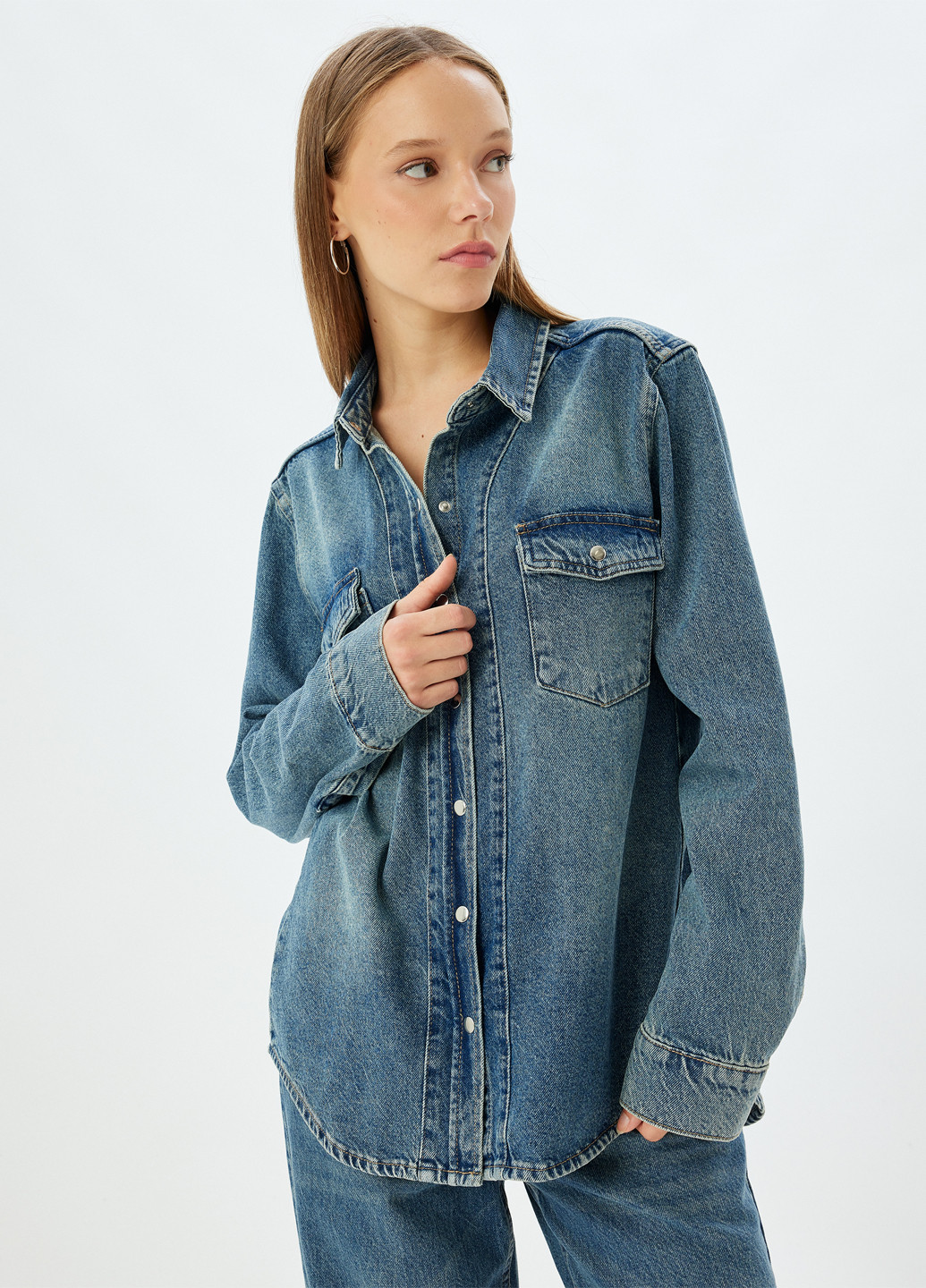 Синяя джинсовая рубашка однотонная KOTON