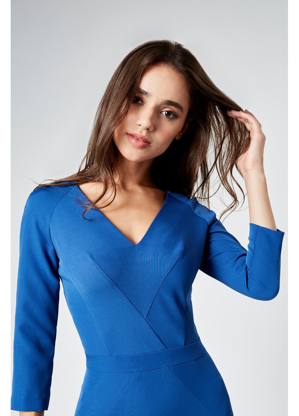 Синее деловое платье орнелла футляр BYURSE однотонное