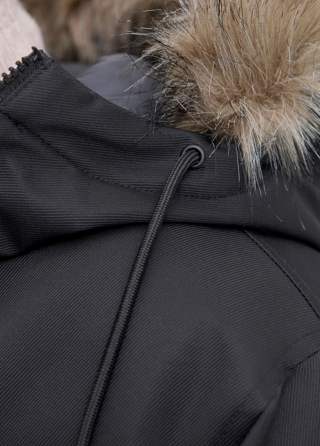 Чорна зимня куртка Jack & Jones