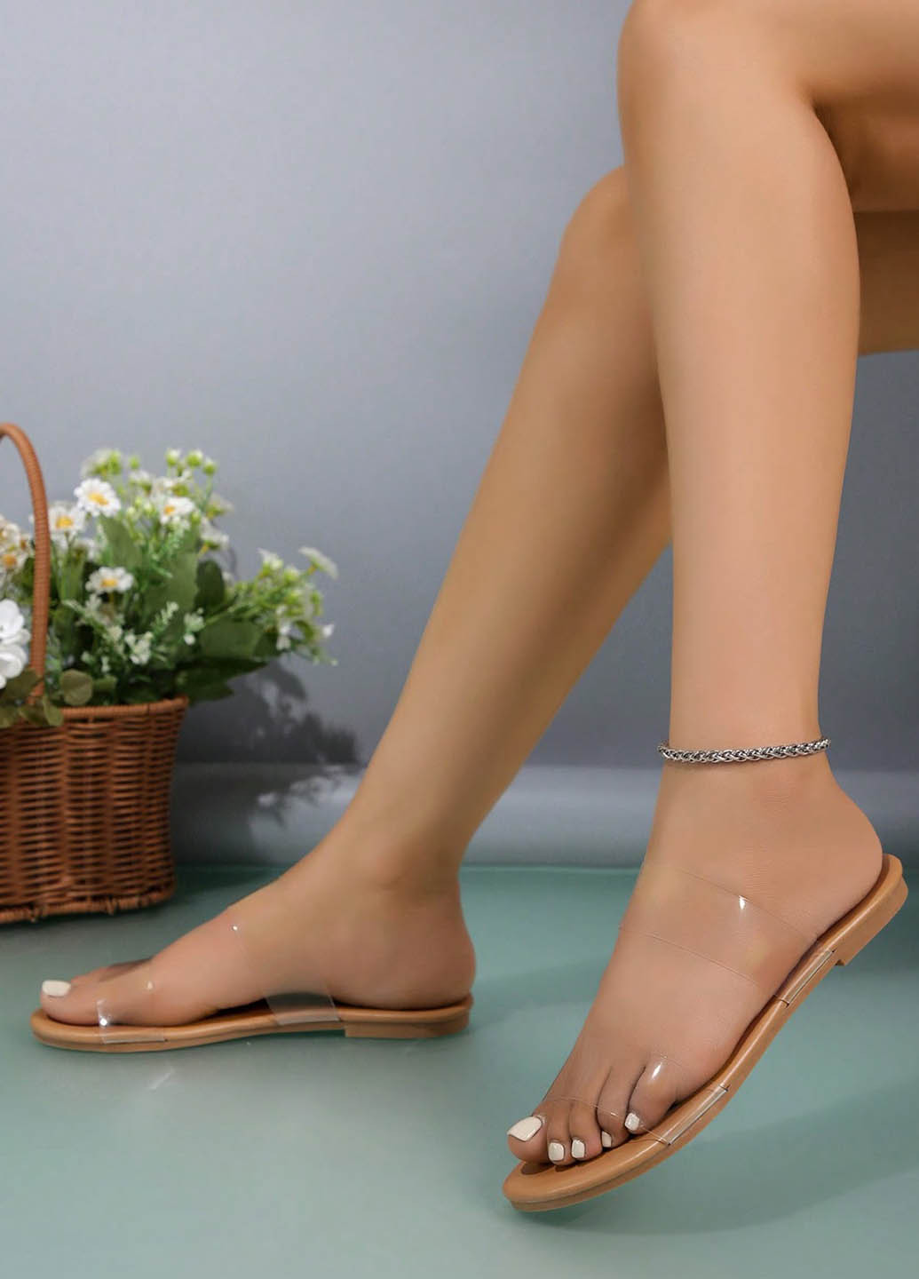 Светло-бежевые шлепанцы SHEIN прозрачные