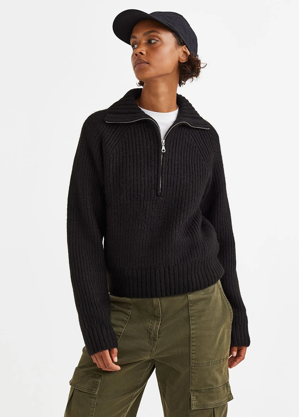 Чорний зимовий светр H&M