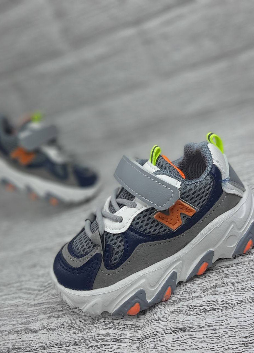 Серые демисезонные кроссовки Kimboo