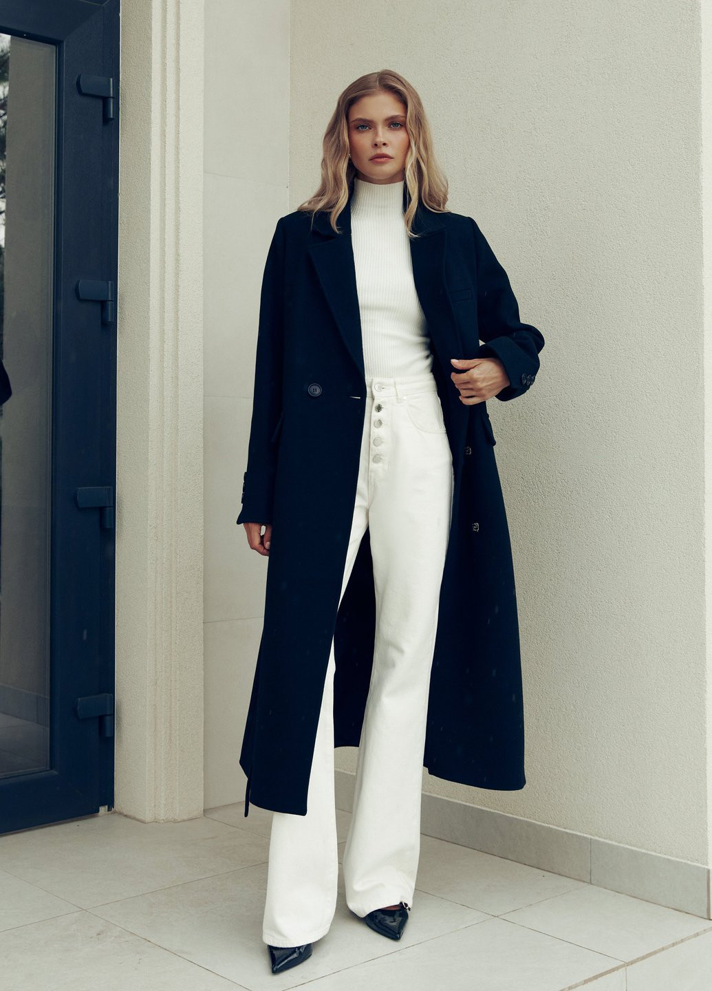 Черное демисезонное Пальто двубортное Gepur