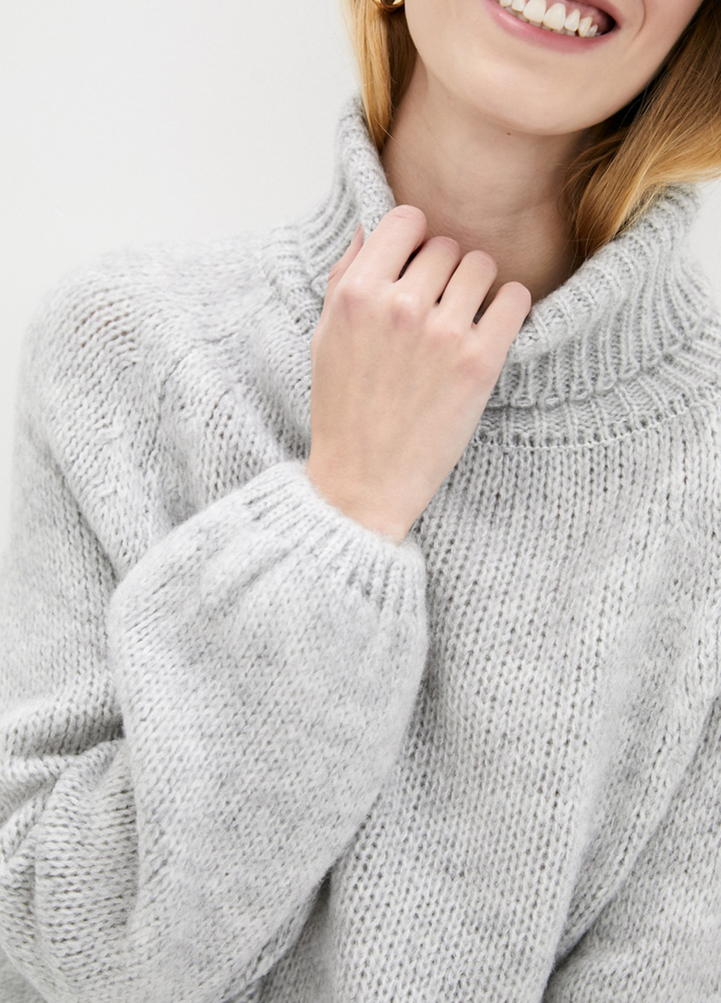 Світло-сірий демісезонний светр Sewel