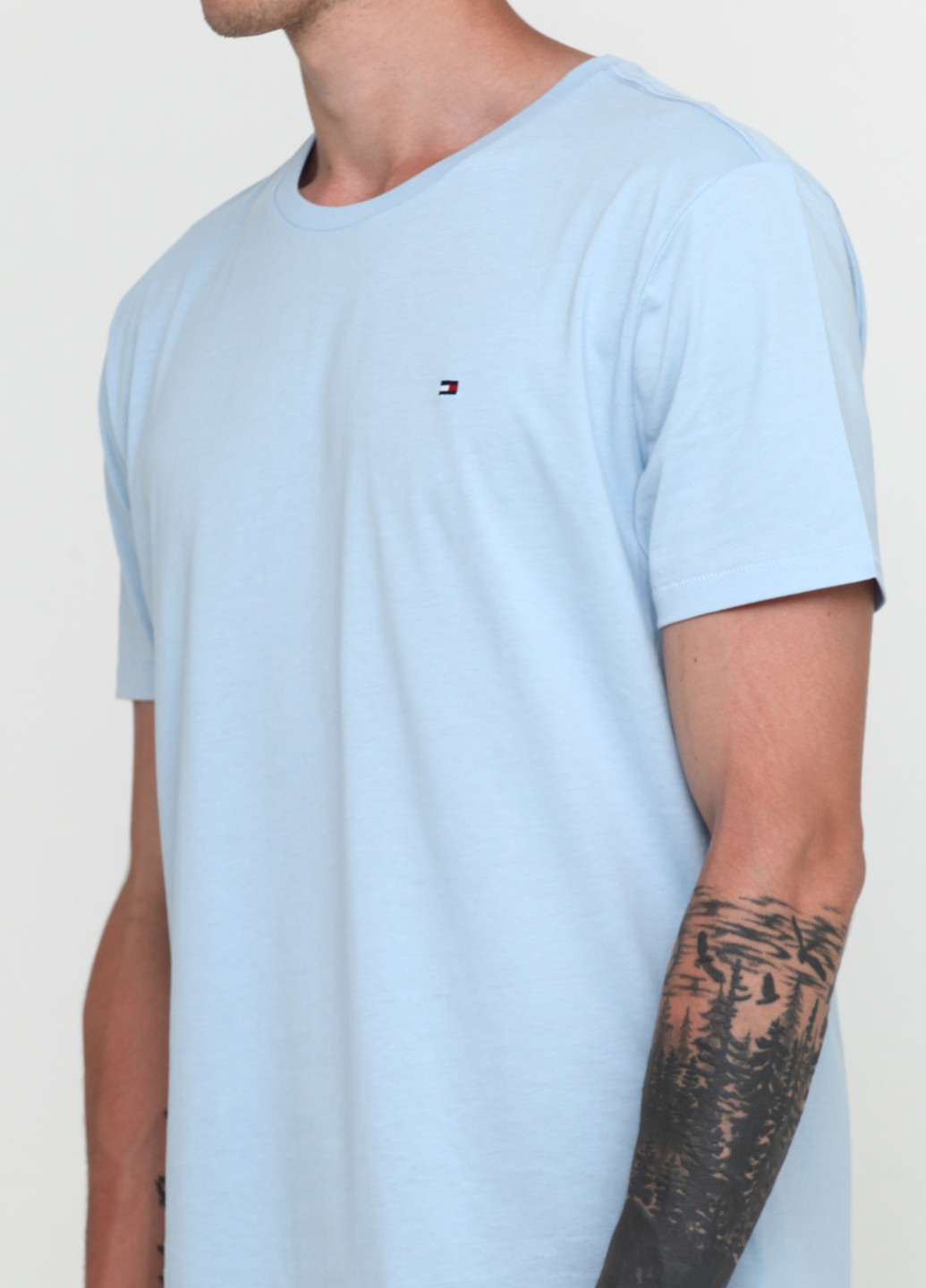 Голубая летняя футболка Gant