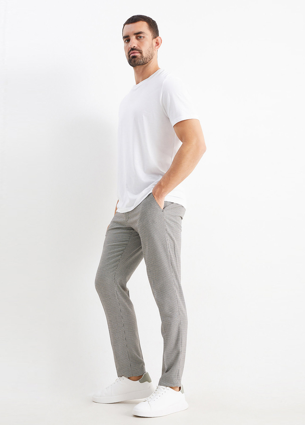 Черно-белые кэжуал демисезонные чиносы брюки C&A