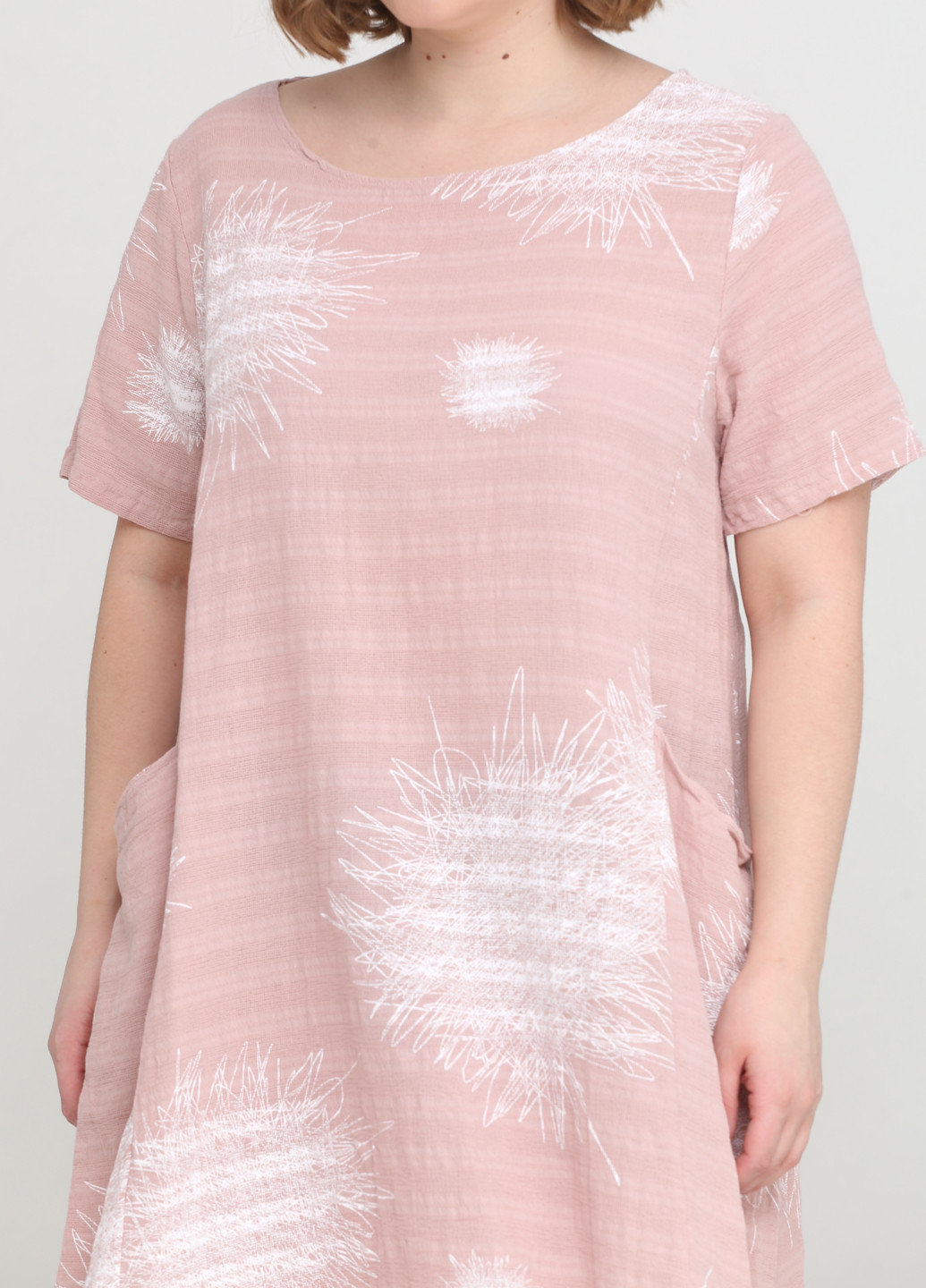 Светло-розовое кэжуал платье Made in Italy с абстрактным узором
