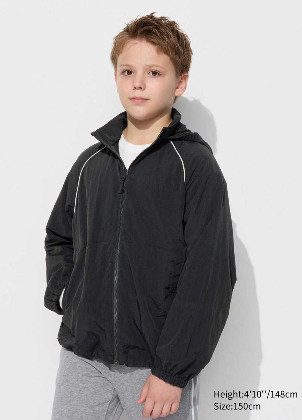 Чорна демісезонна вітровка Uniqlo