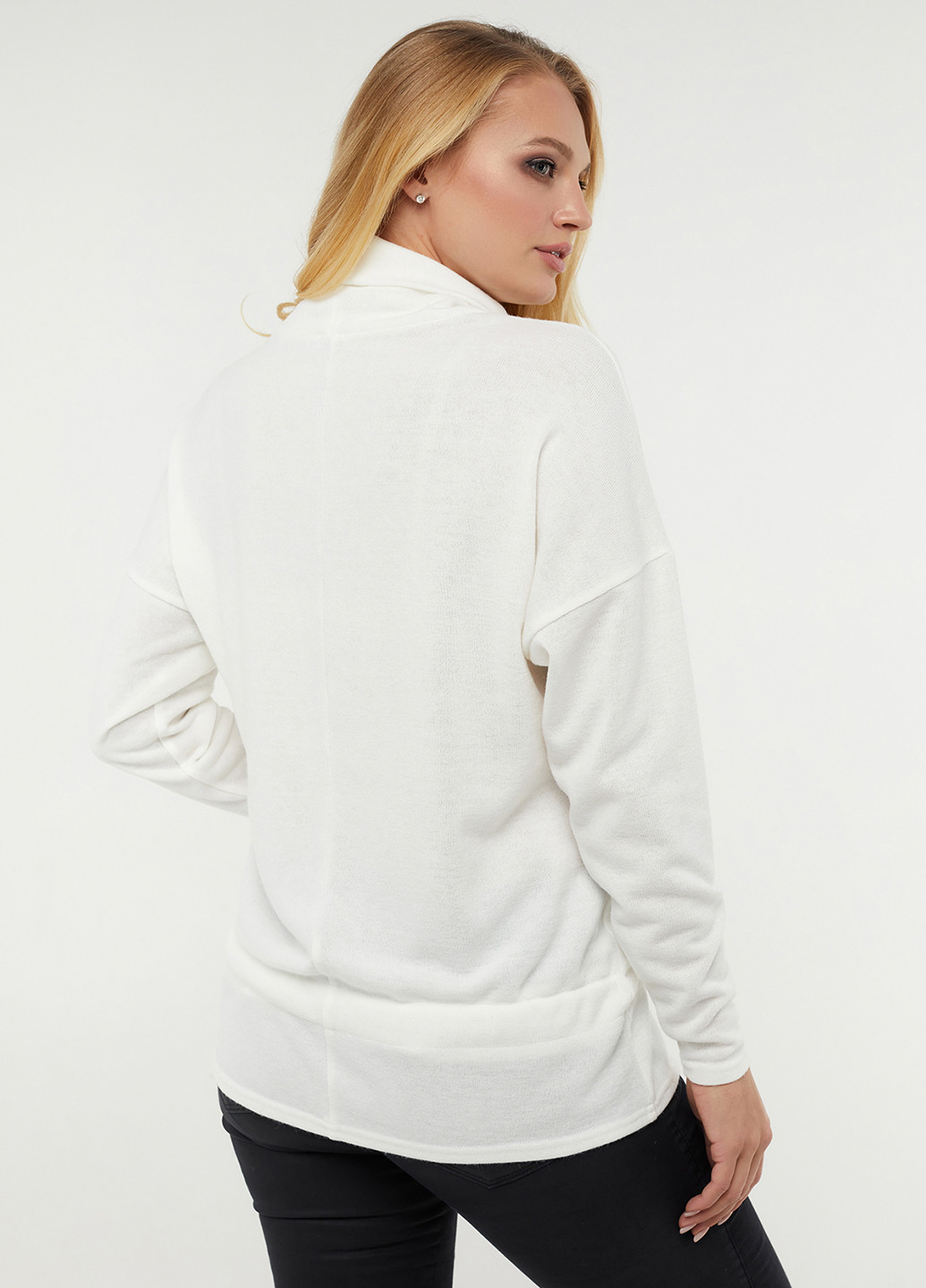 Белый демисезонный свитер Miledi