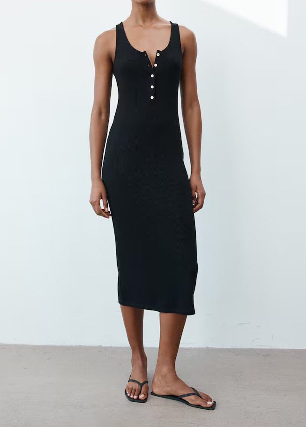 Чорна сукня H&M однотонна