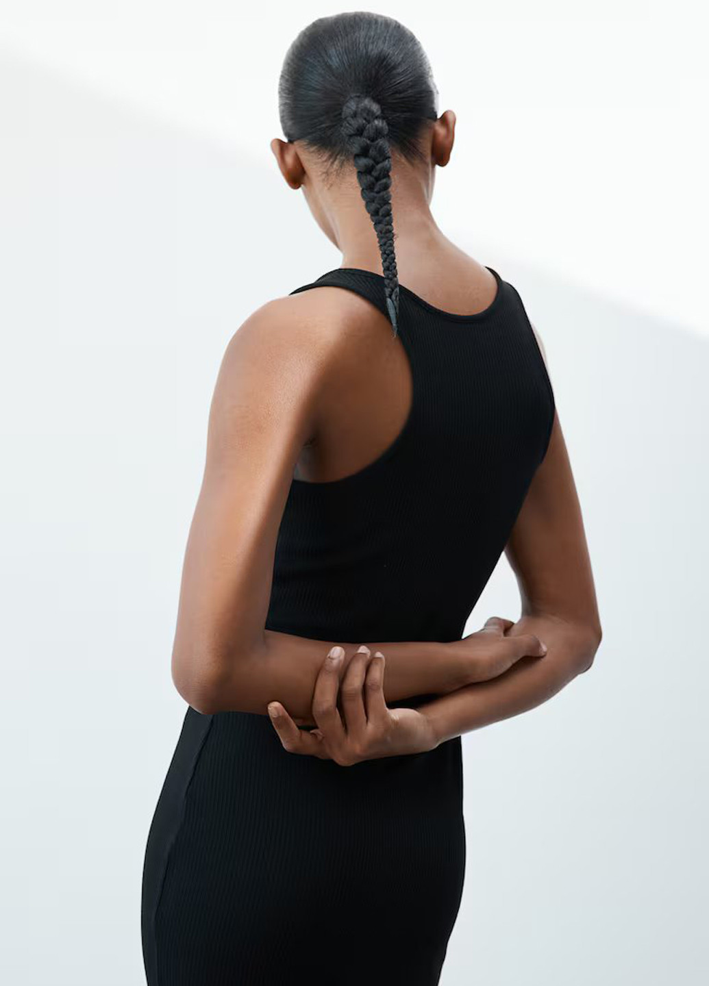 Чорна сукня H&M однотонна