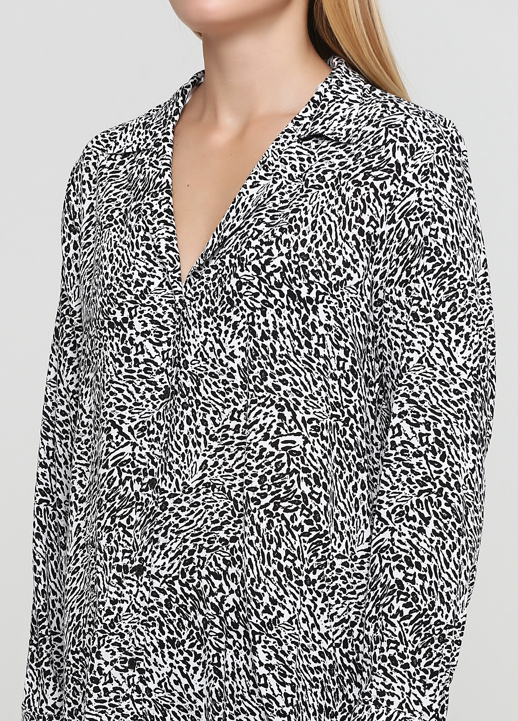 Чорно-біла демісезонна блуза Zara