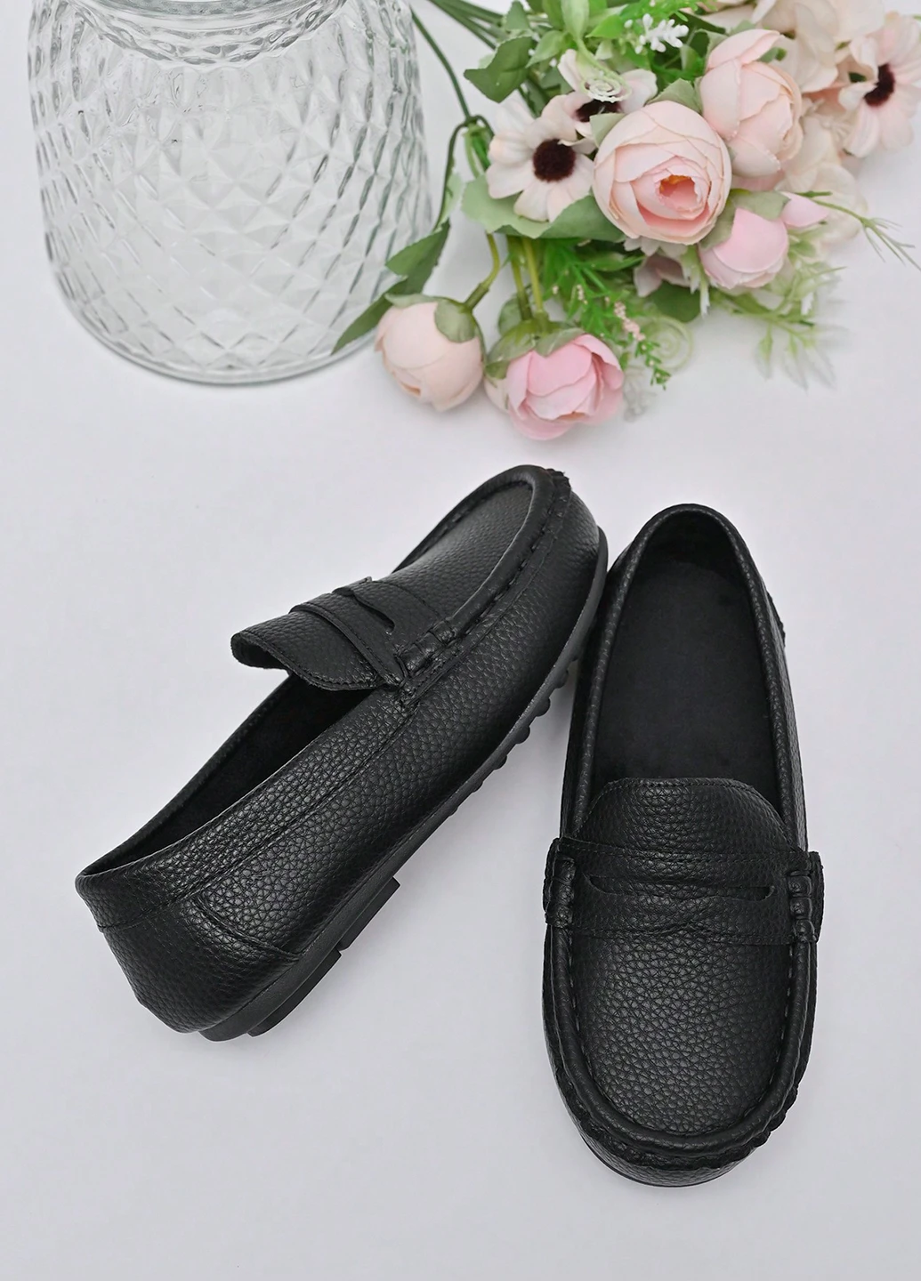 Черные туфли без каблука SHEIN