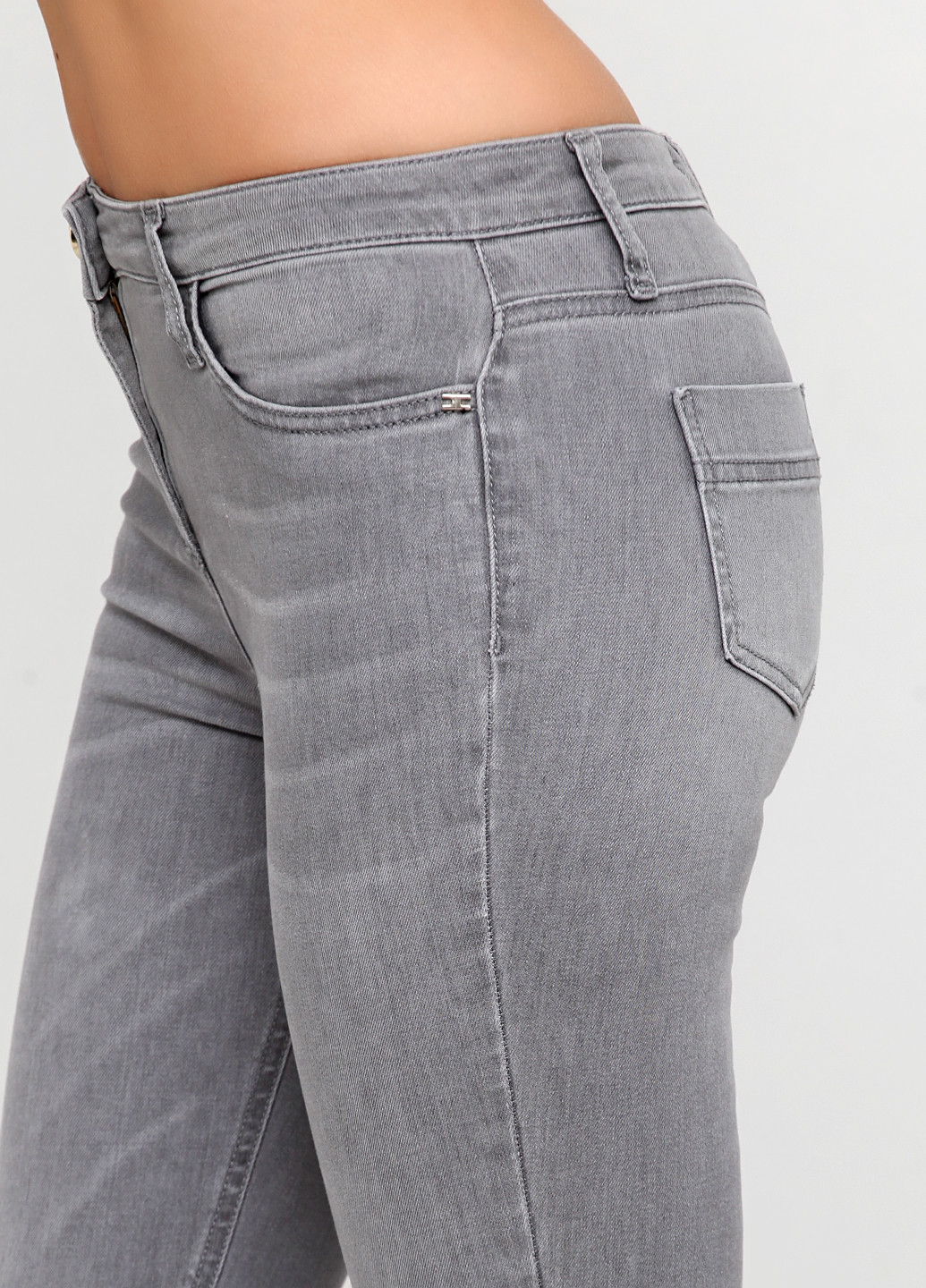 Серые демисезонные скинни джинсы Elisabetta Franchi