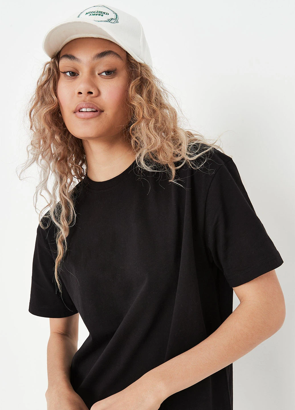 Черное кэжуал платье платье-футболка Missguided однотонное