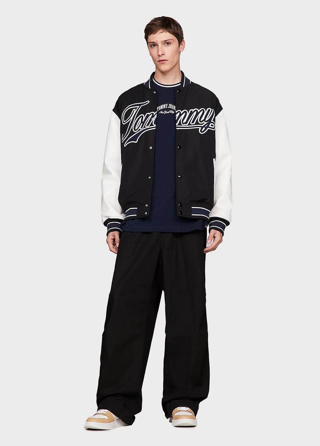 Черные спортивные демисезонные прямые брюки Tommy Jeans