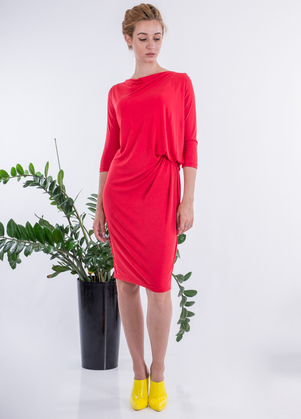 Червона коктейльна плаття, сукня Sarah Chole однотонна