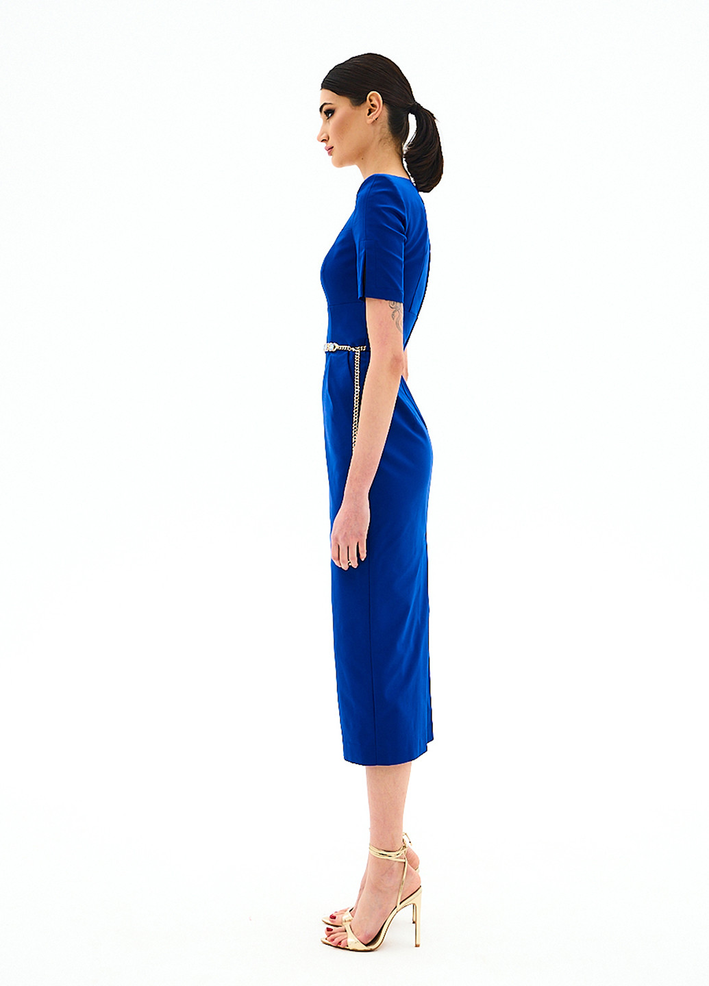 Синее кэжуал платье футляр BGL однотонное