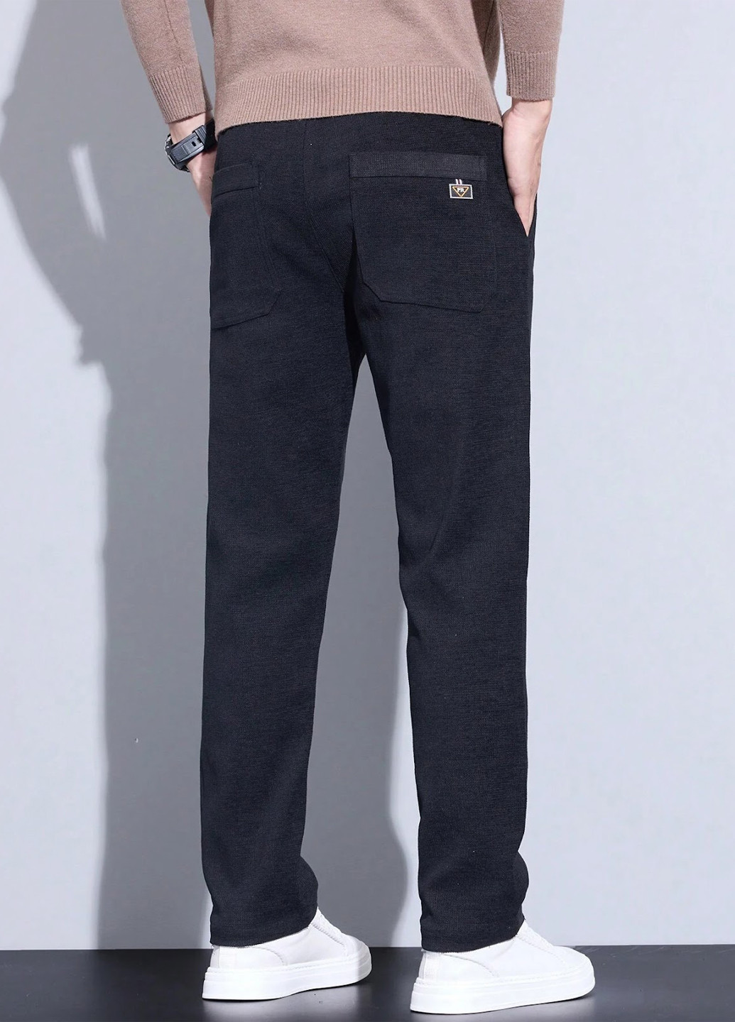 Черные кэжуал демисезонные прямые брюки SHEIN