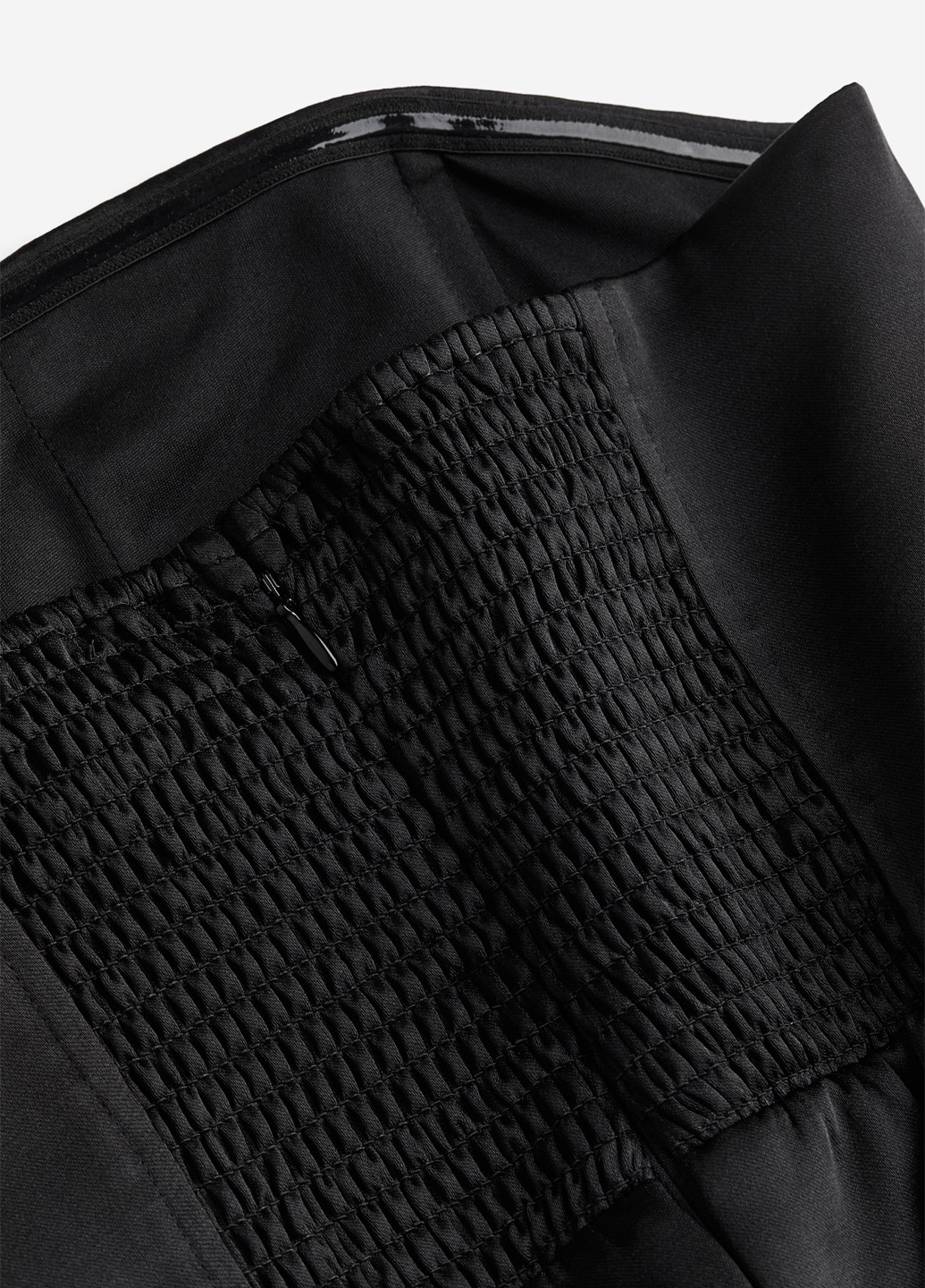 Черное коктейльное, кэжуал платье силуэтная H&M однотонное