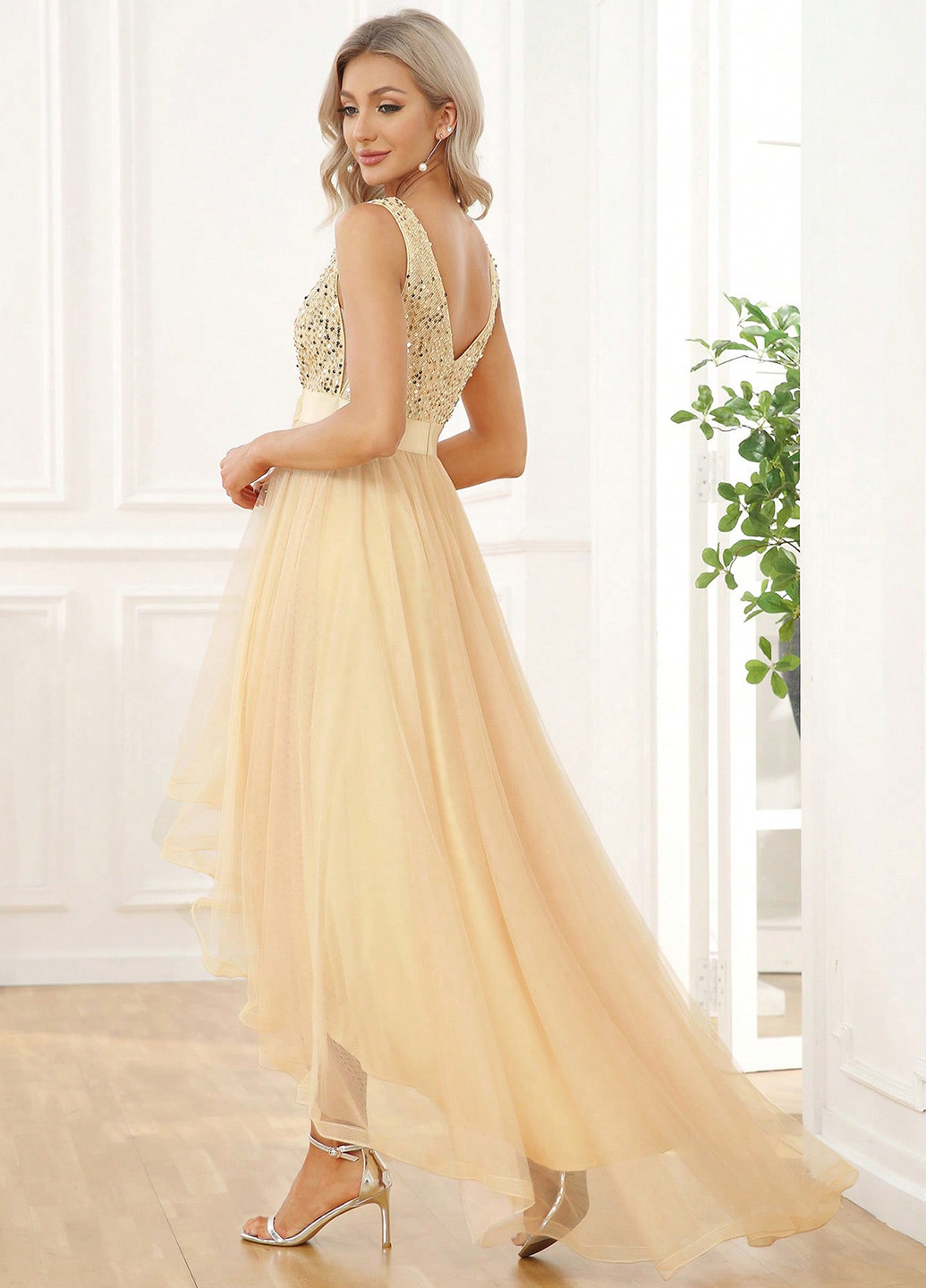 Світло-бежева святковий сукня кльош SHEIN однотонна