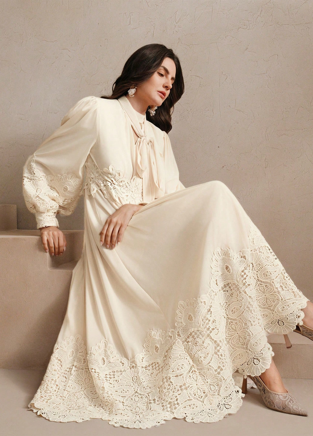 Кремова вечірня сукня з спідницею-сонце, в стилі армпір SHEIN однотонна