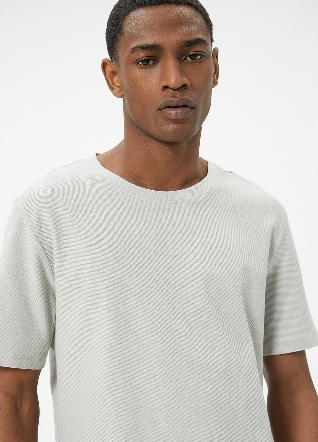 Светло-серая футболка KOTON