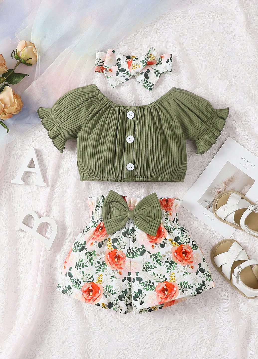 Комбинированный демисезонный костюм (топ, шорты) с шортами SHEIN