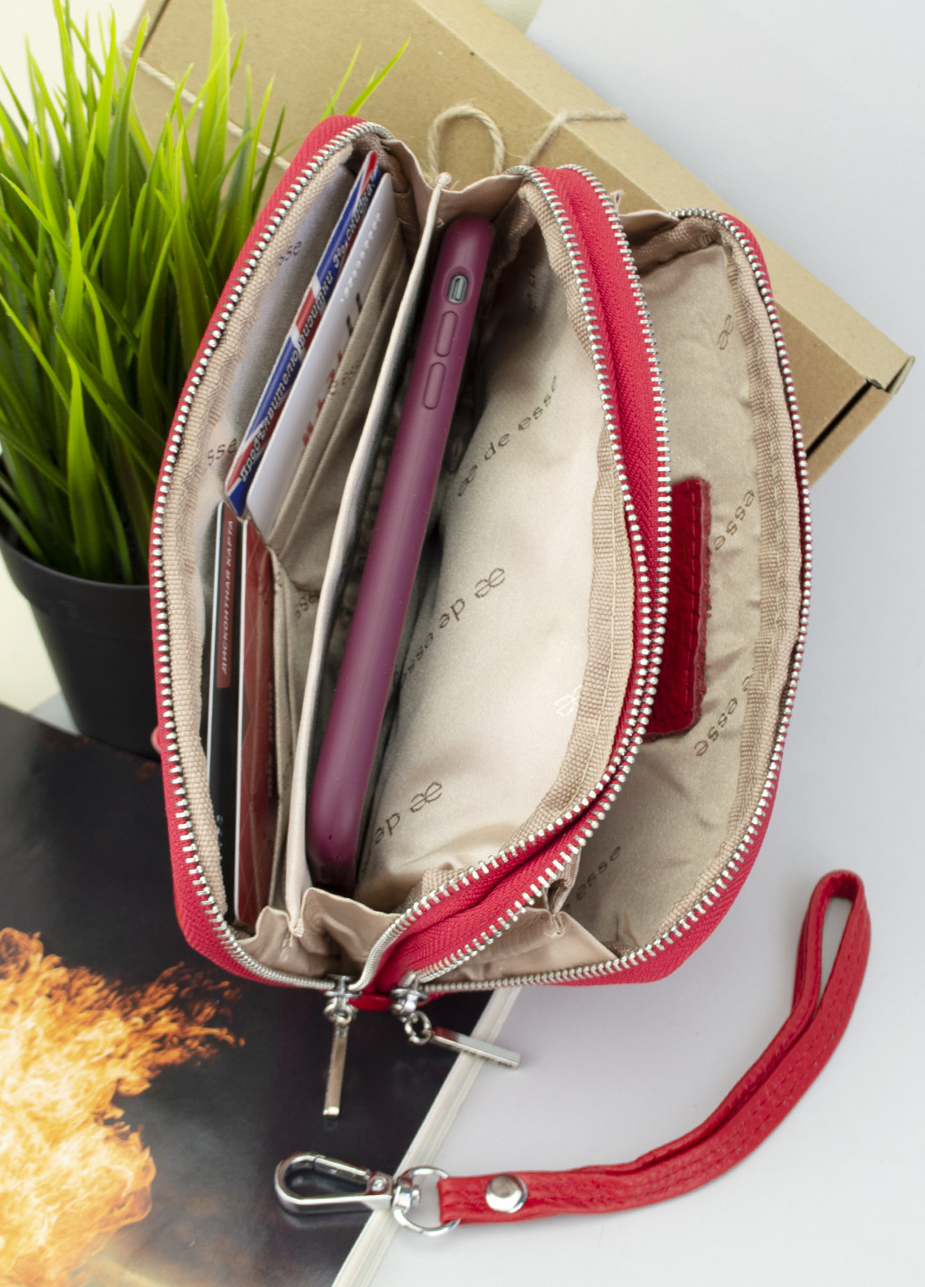 Косметичка-клатч жіноча шкіряна L88003-202 червона на 2 блискавки De Esse (254031384)