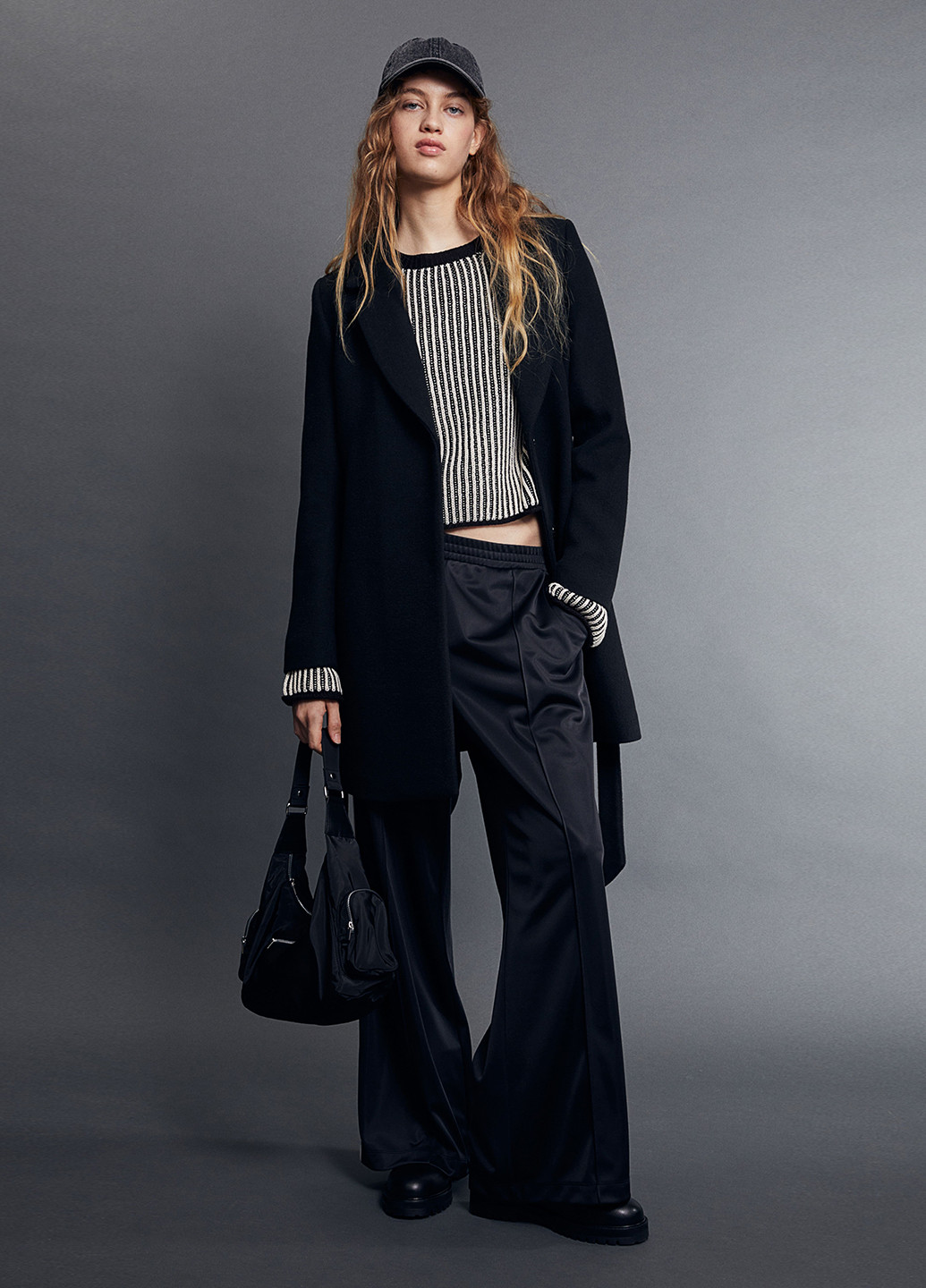 Чорне демісезонне Пальто однобортне H&M