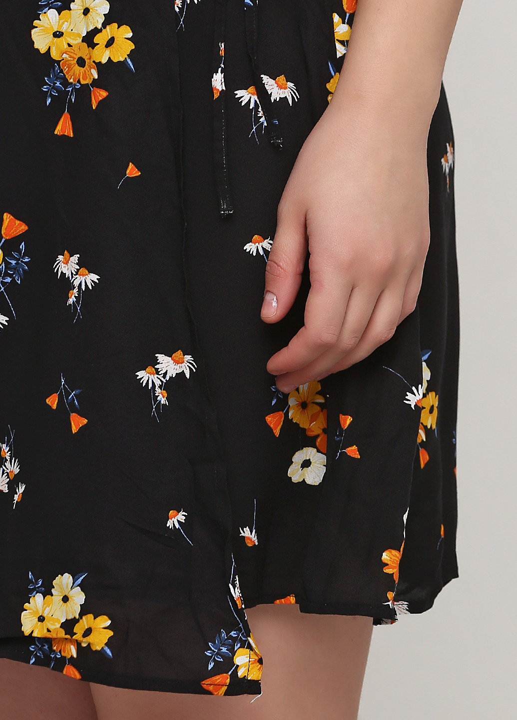 Комбинированное кэжуал платье на запах H&M с цветочным принтом