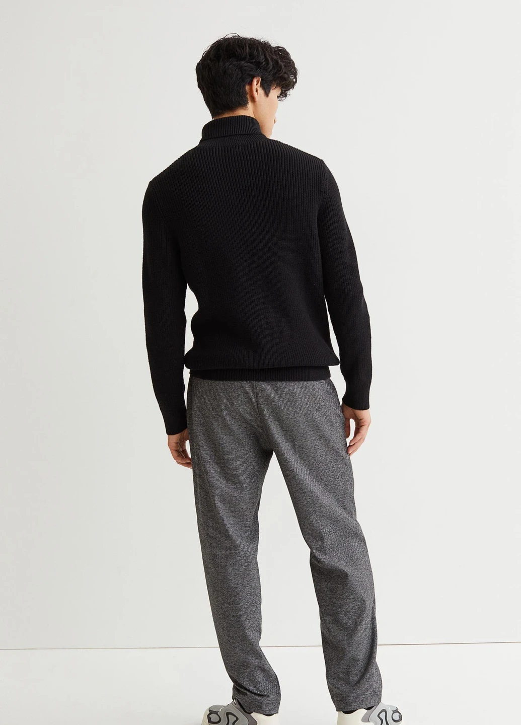 Черные брюки H&M