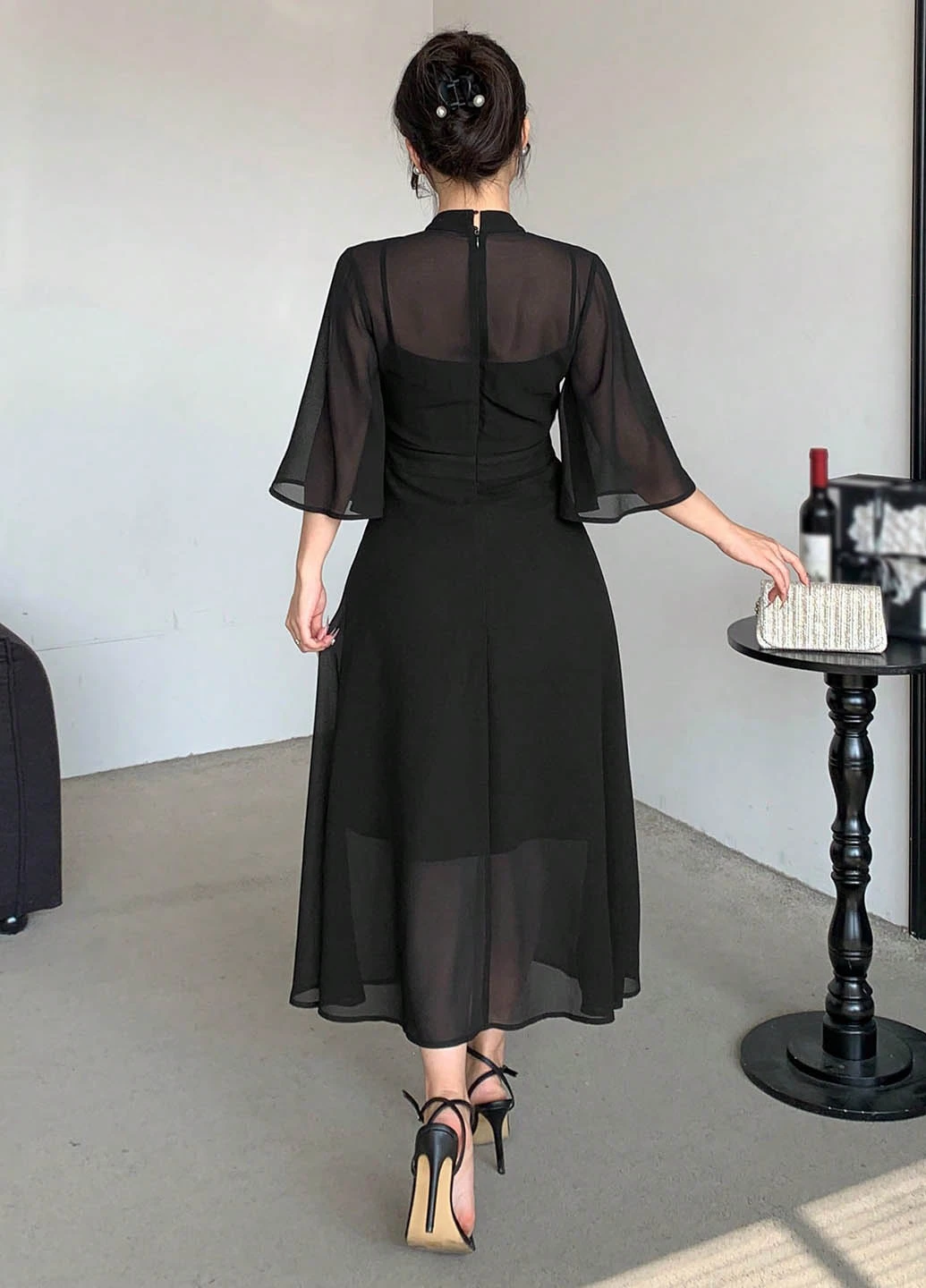 Черное кэжуал платье а-силуэт SHEIN однотонное