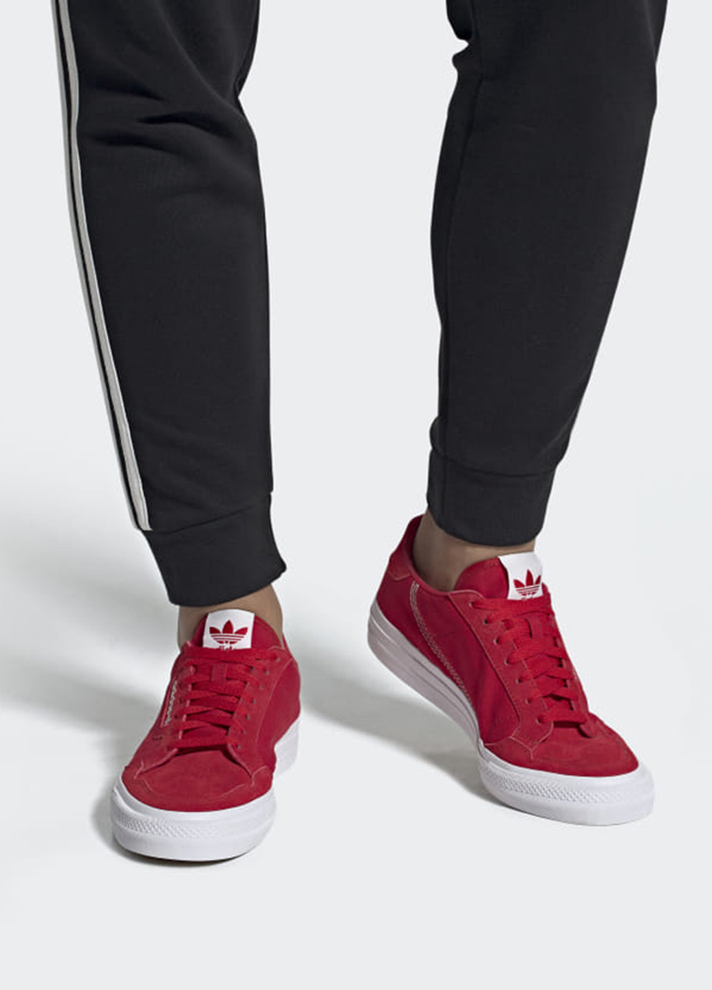 Красные всесезонные кроссовки adidas Continental Vulc
