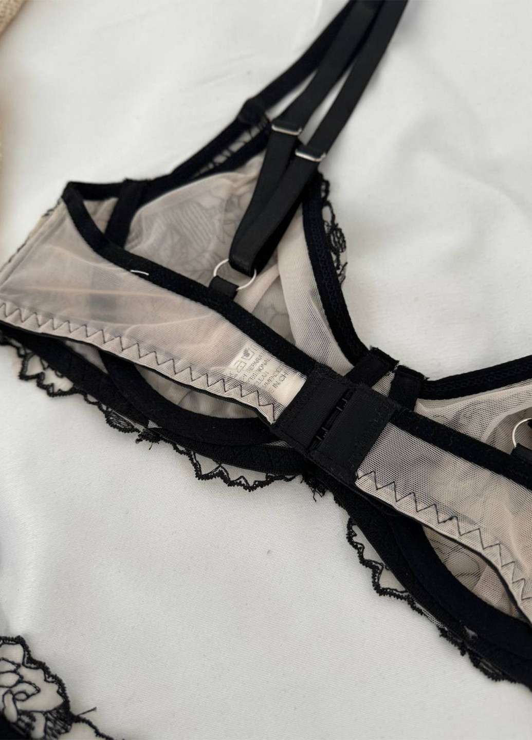 Чорний демісезонний комплект (бюстгальтер, трусики) NOVA VEGA