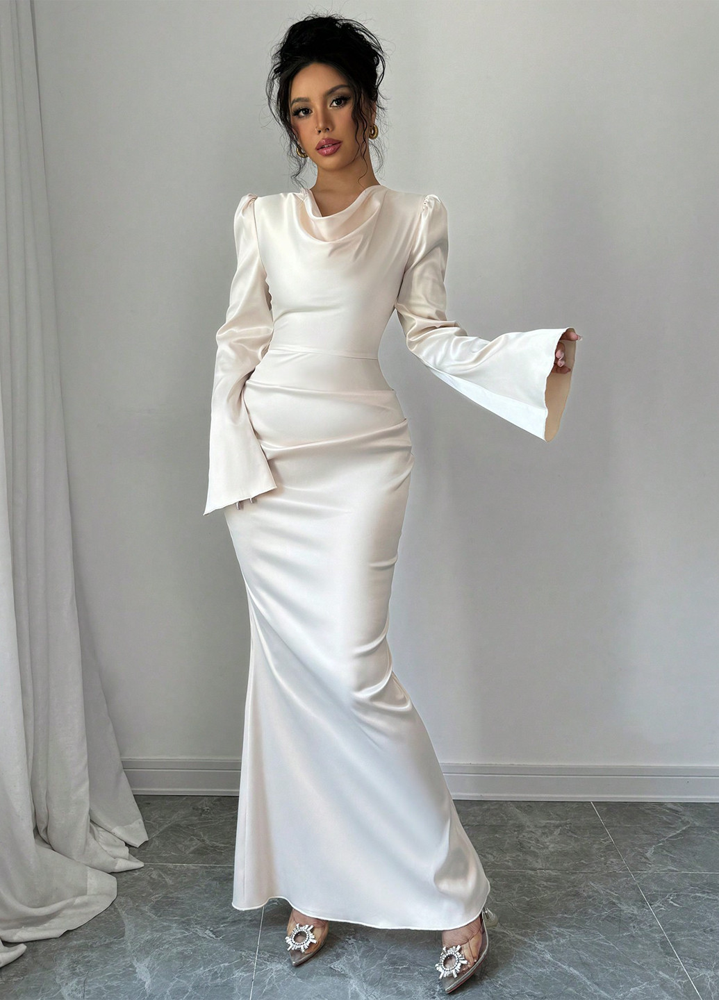 Кремовое вечернее платье годе SHEIN однотонное