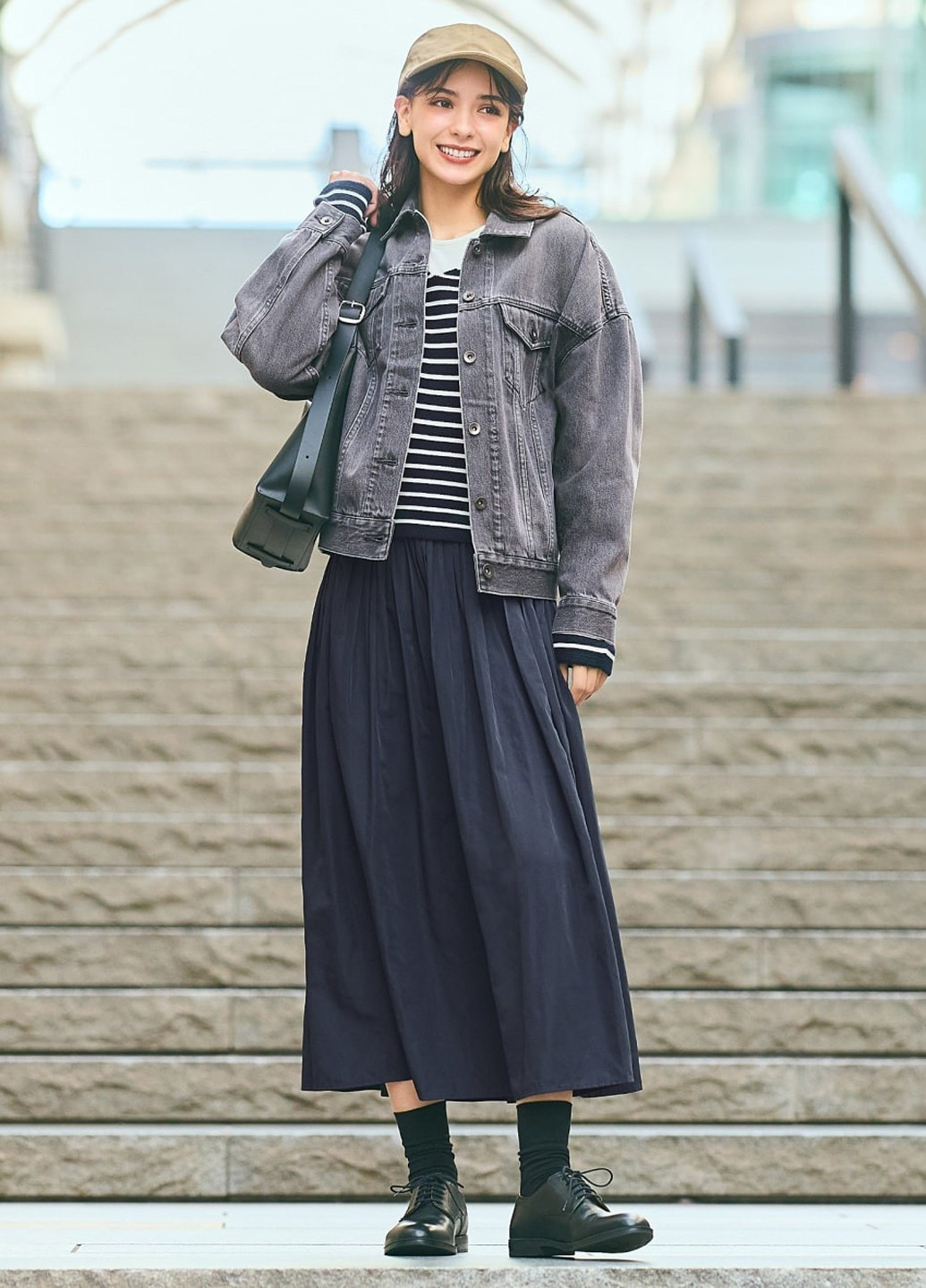 Сіра демісезонна куртка Uniqlo