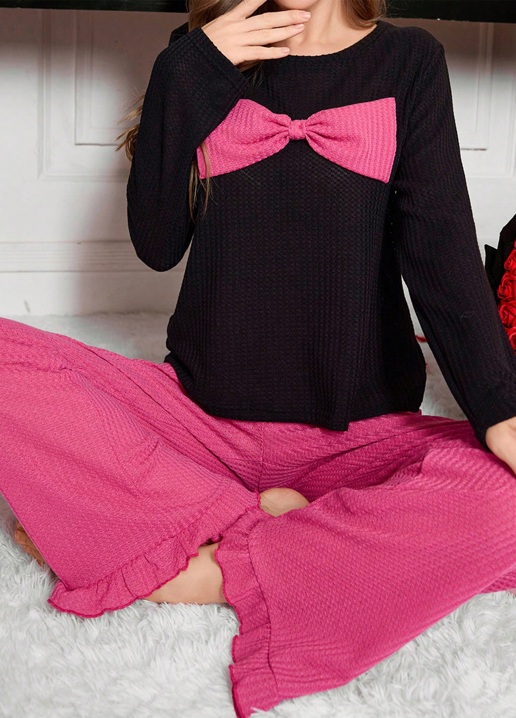 Комбінована всесезон піжама (лонгслів, штани) лонгслів + брюки SHEIN