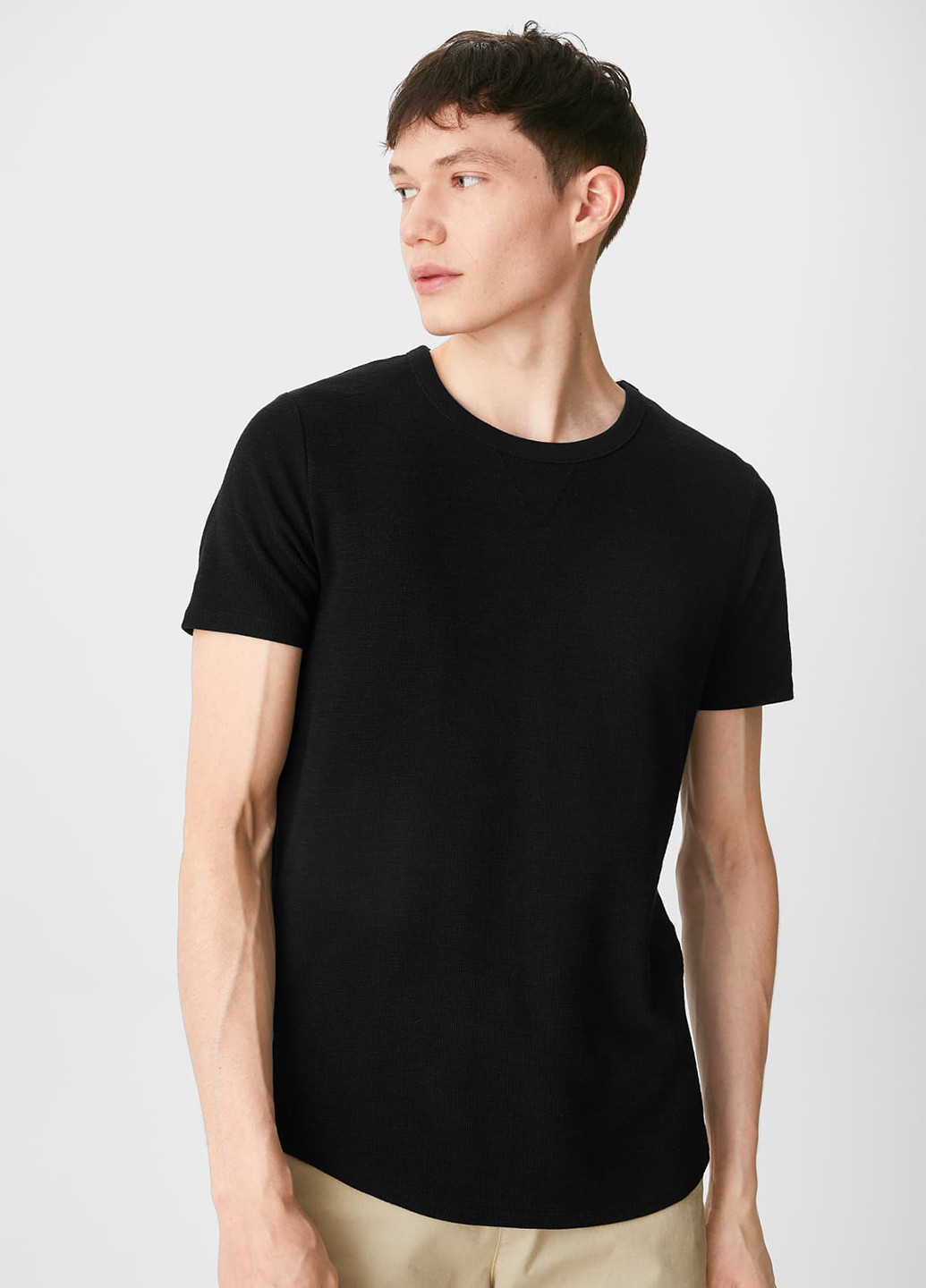 Черная футболка C&A